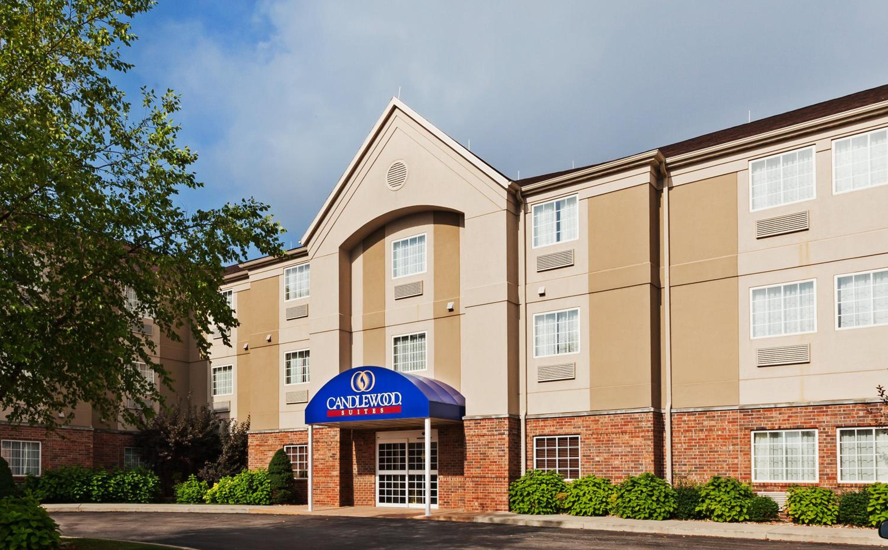 Candlewood Suites St. Robert, an IHG Hotel - Property Image 1