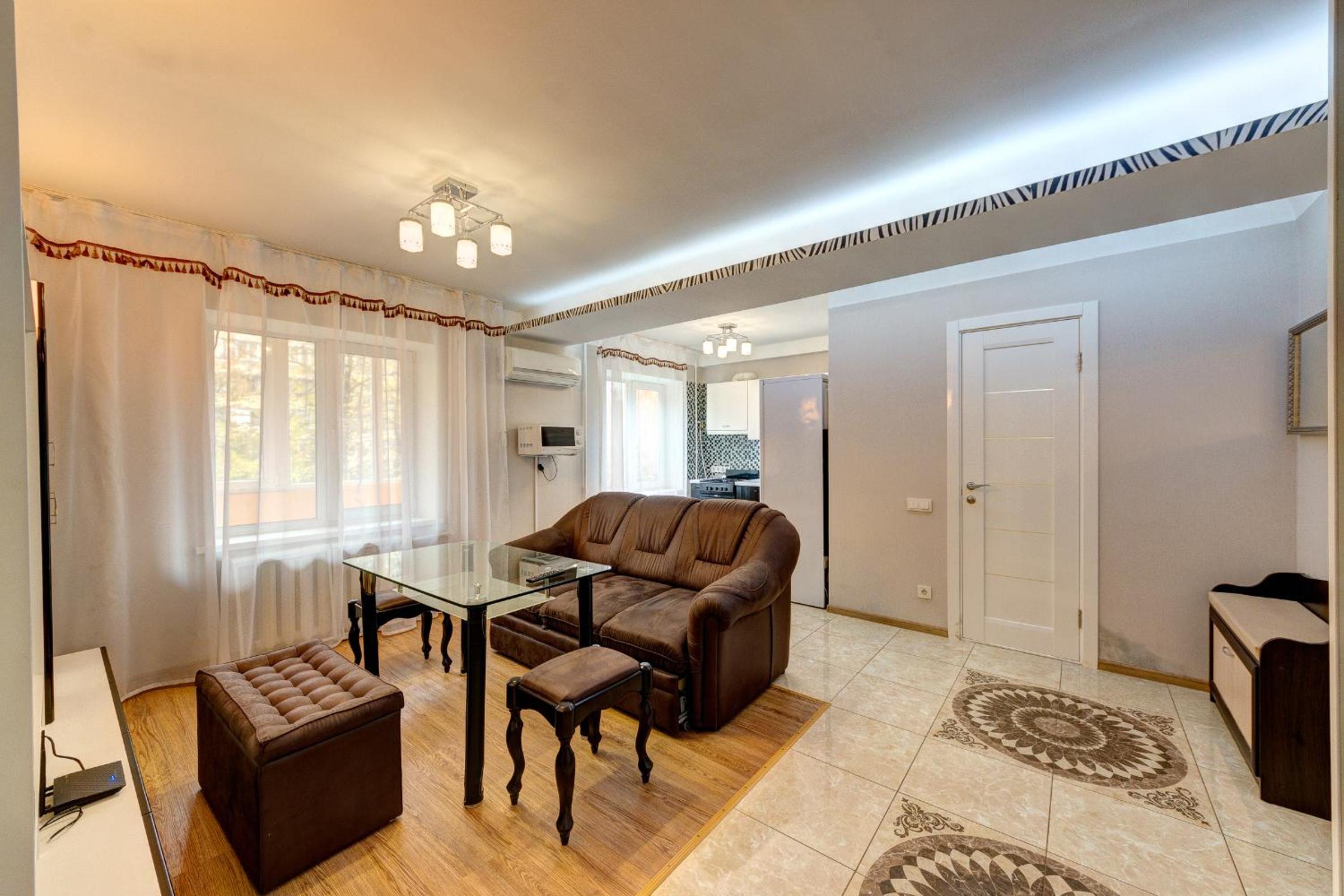Excellent apartment Druzhby Narodov boulevard 3a. Lybedskaya metro station view 3