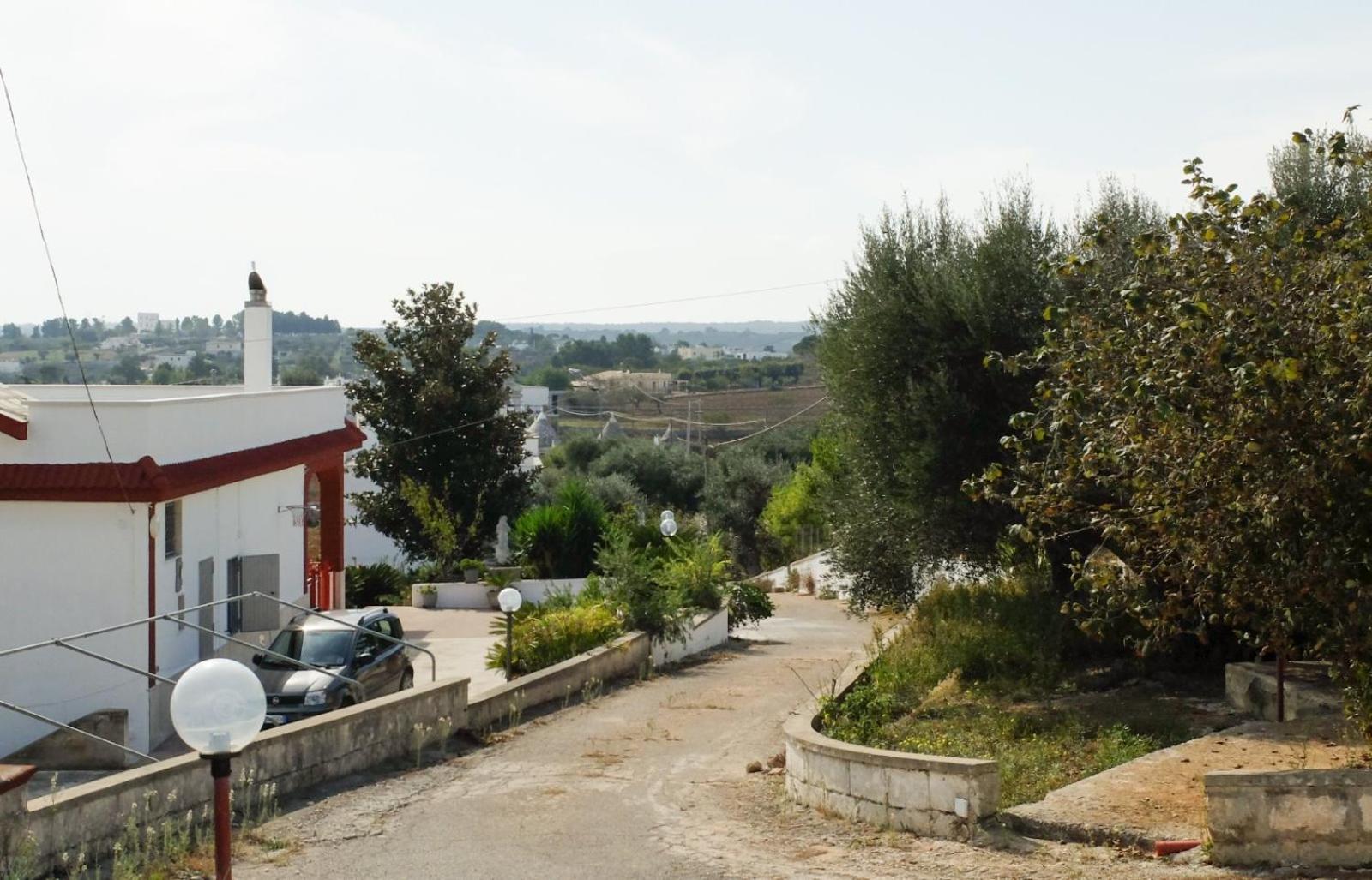 Trullo Chiari di Bosco view 2