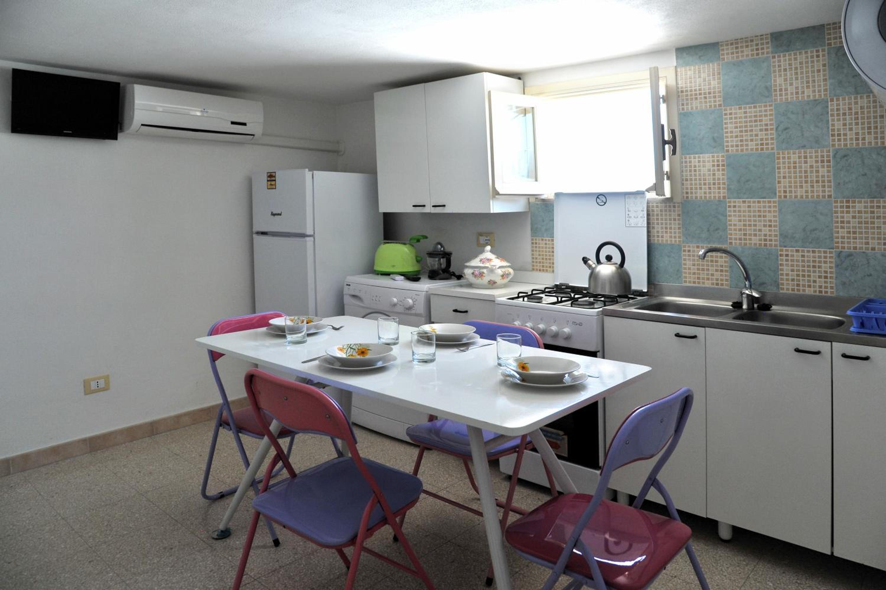 Casa Taro en Noto — kitchen