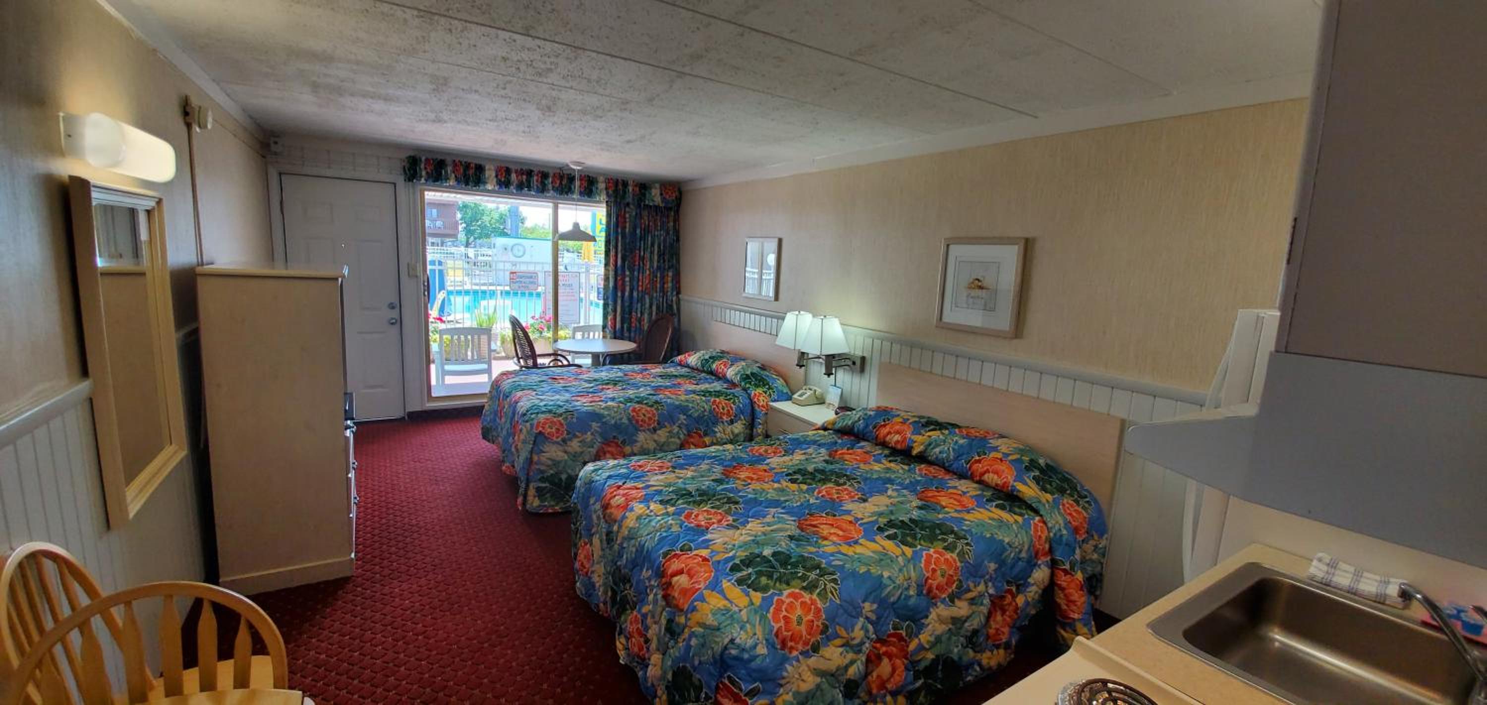 Shangri-La Motel