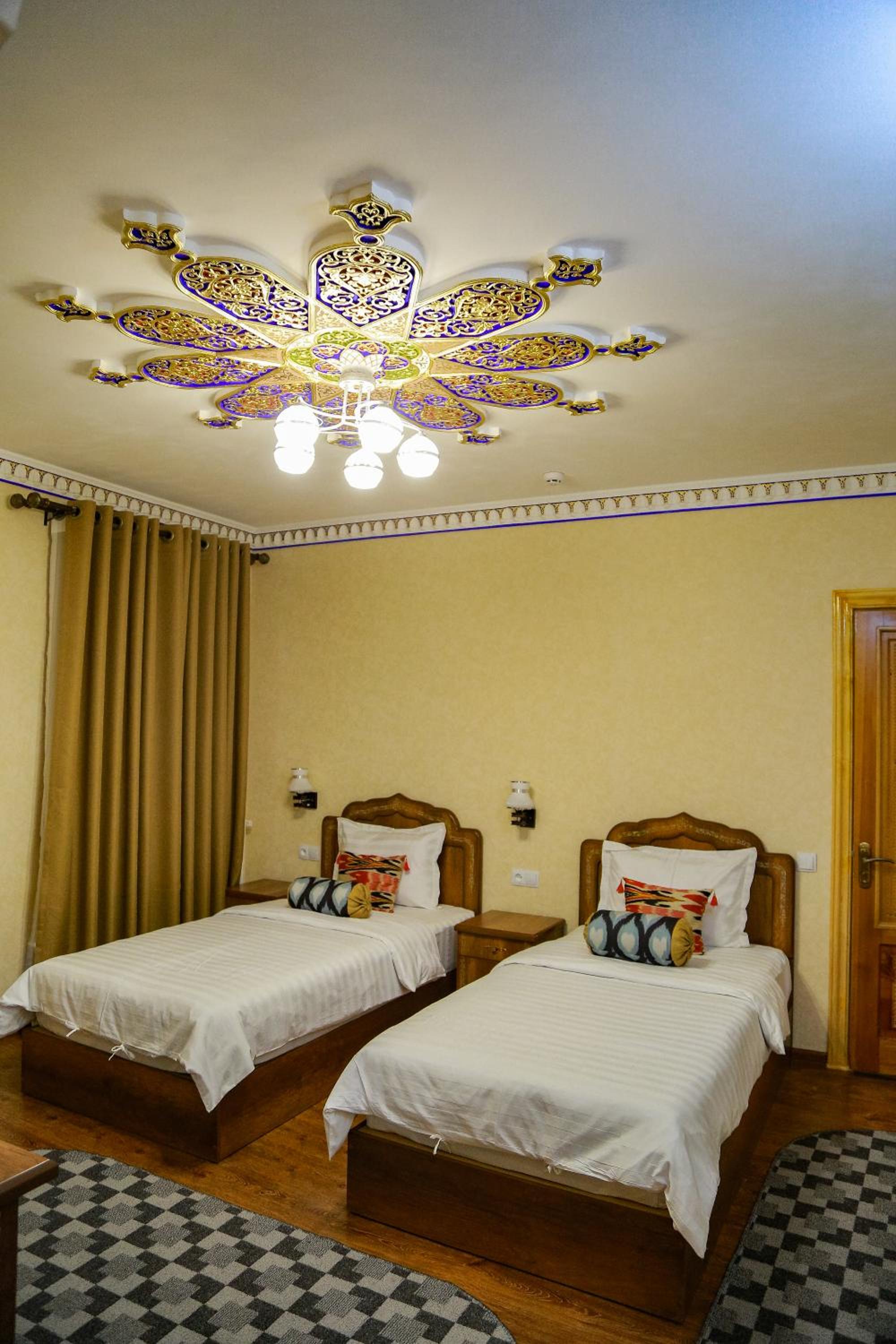 Old Gate Family Guest House view 4