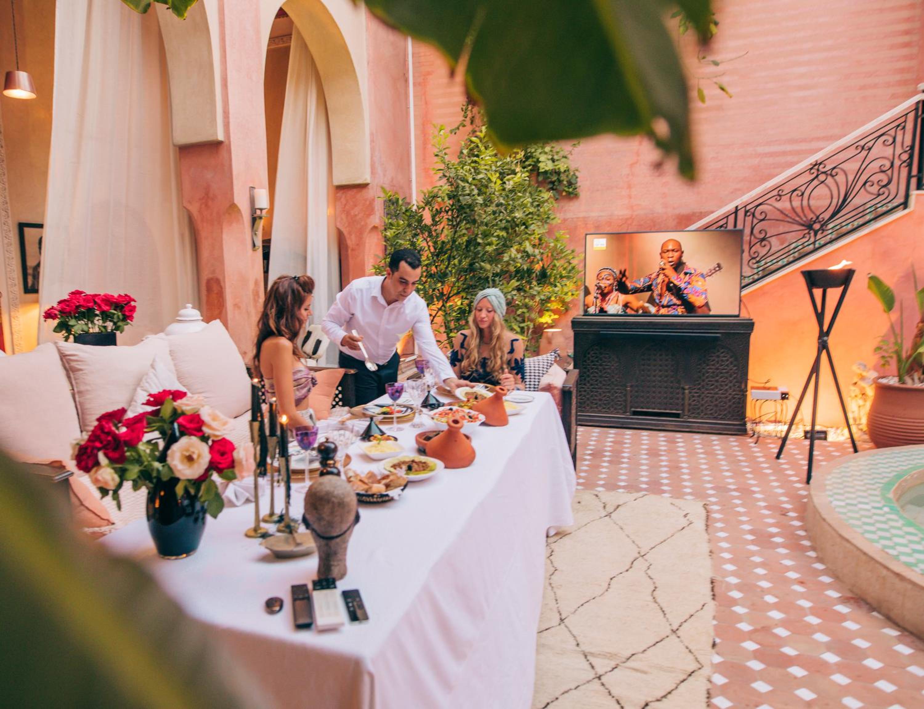 dining