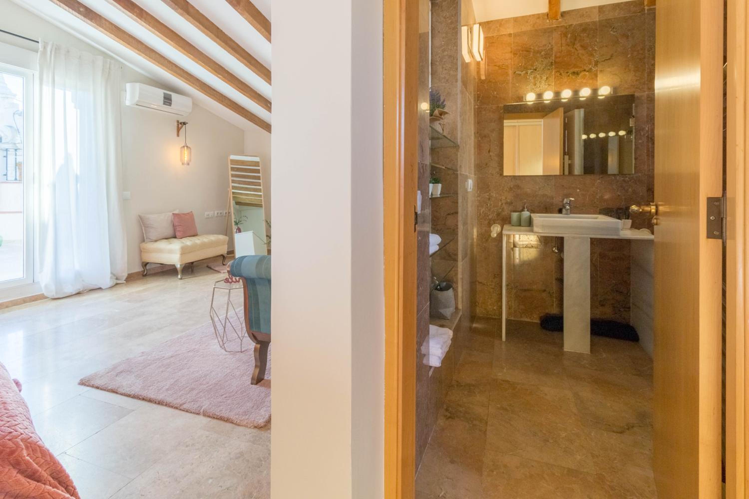 Photo 76