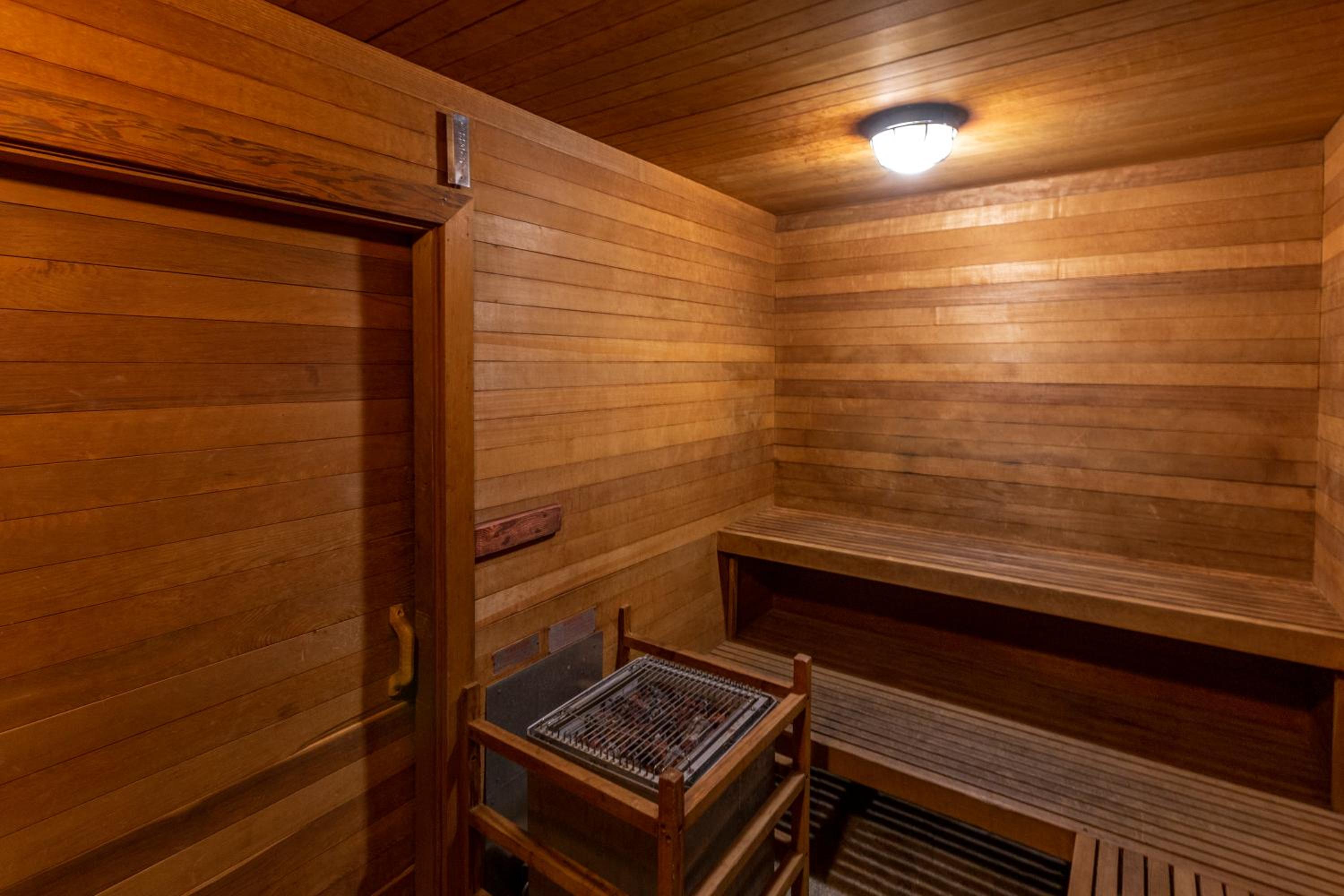 Red Wolf Lodge at Olympic Valley