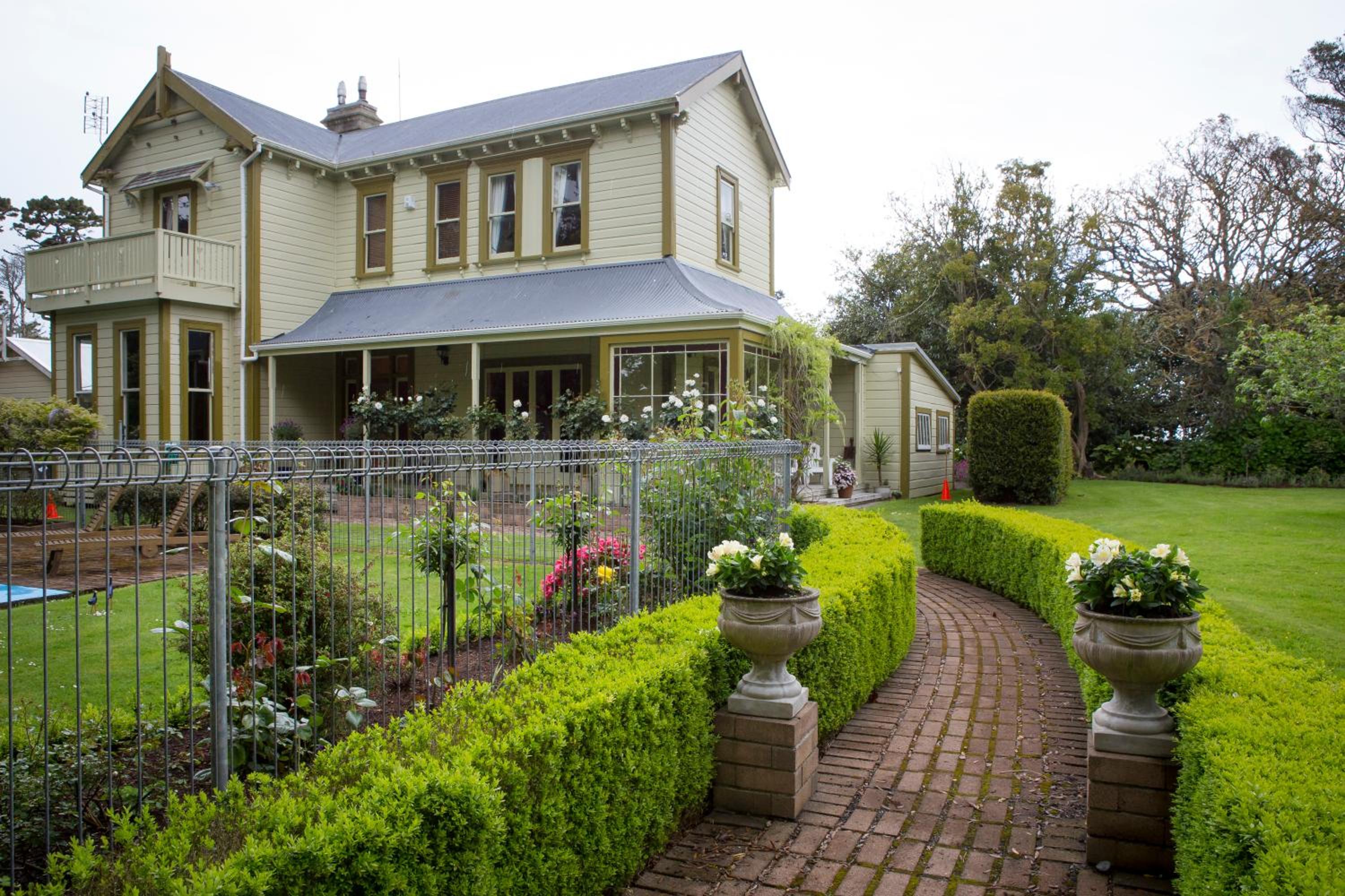 Tairoa Lodge