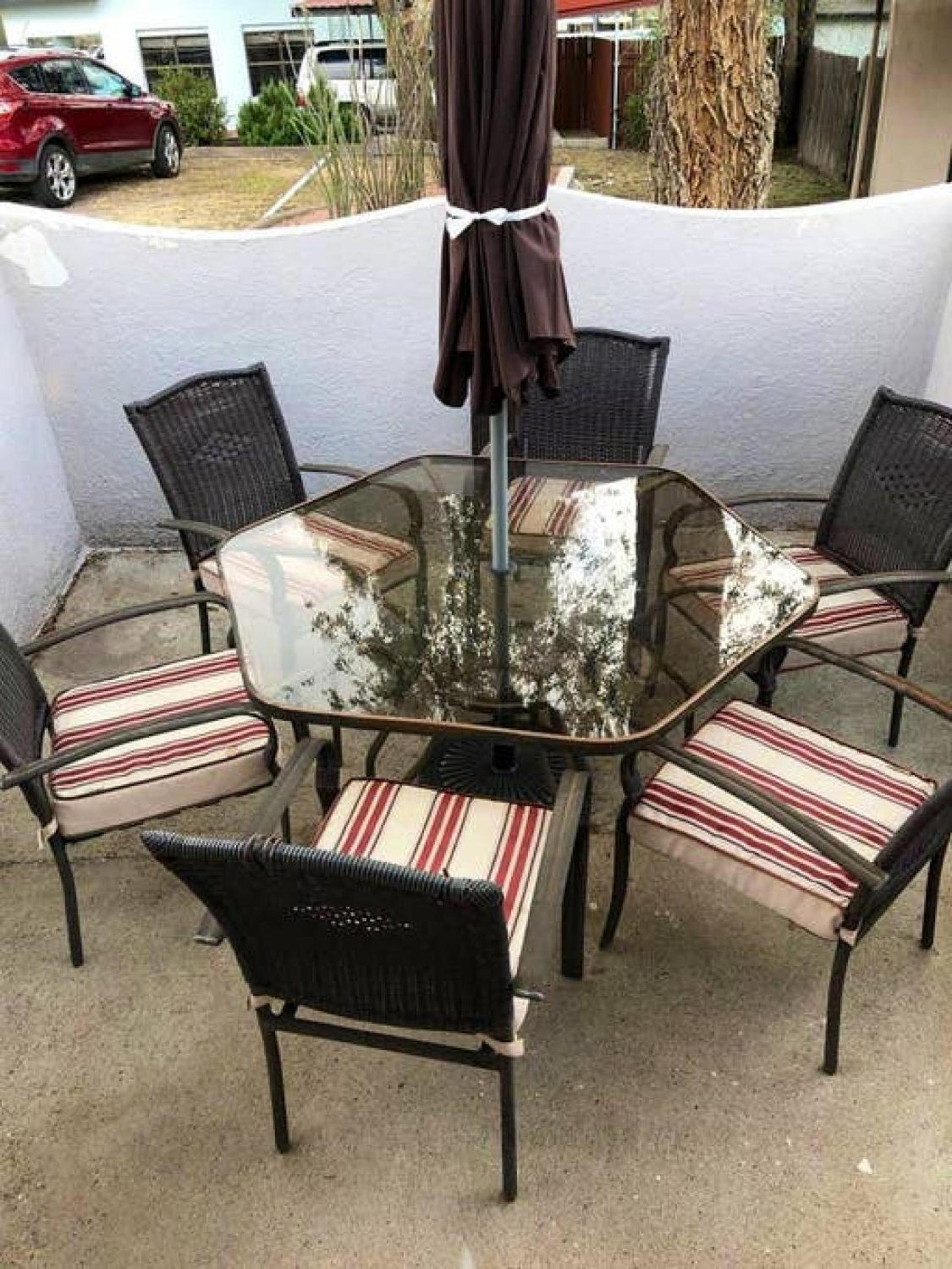 El Viejo Adobe - Across from Sul Ross campus view 5
