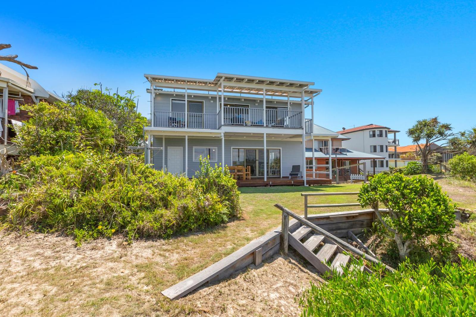 Sandpiper Beachfront House - Hastings Point