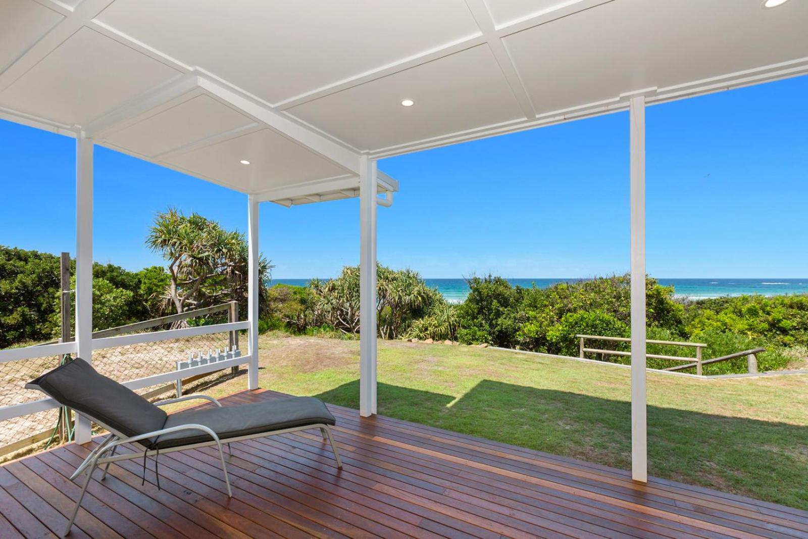 Sandpiper Beachfront House - Hastings Point