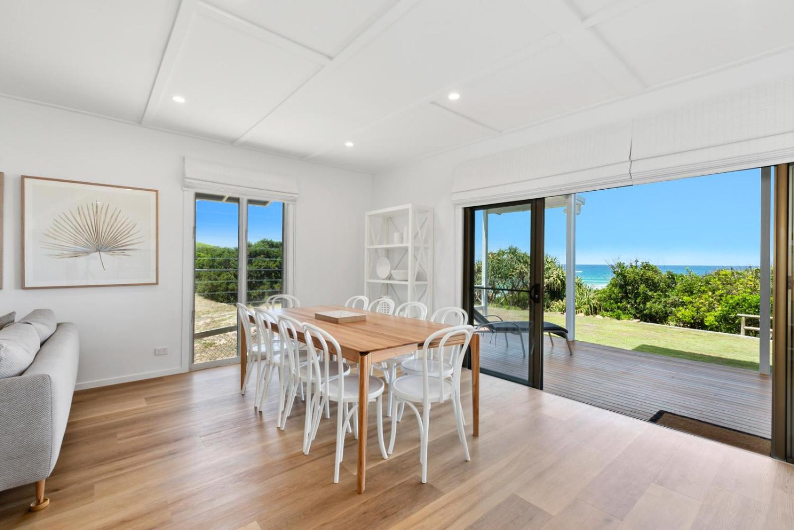 Sandpiper Beachfront House - Hastings Point