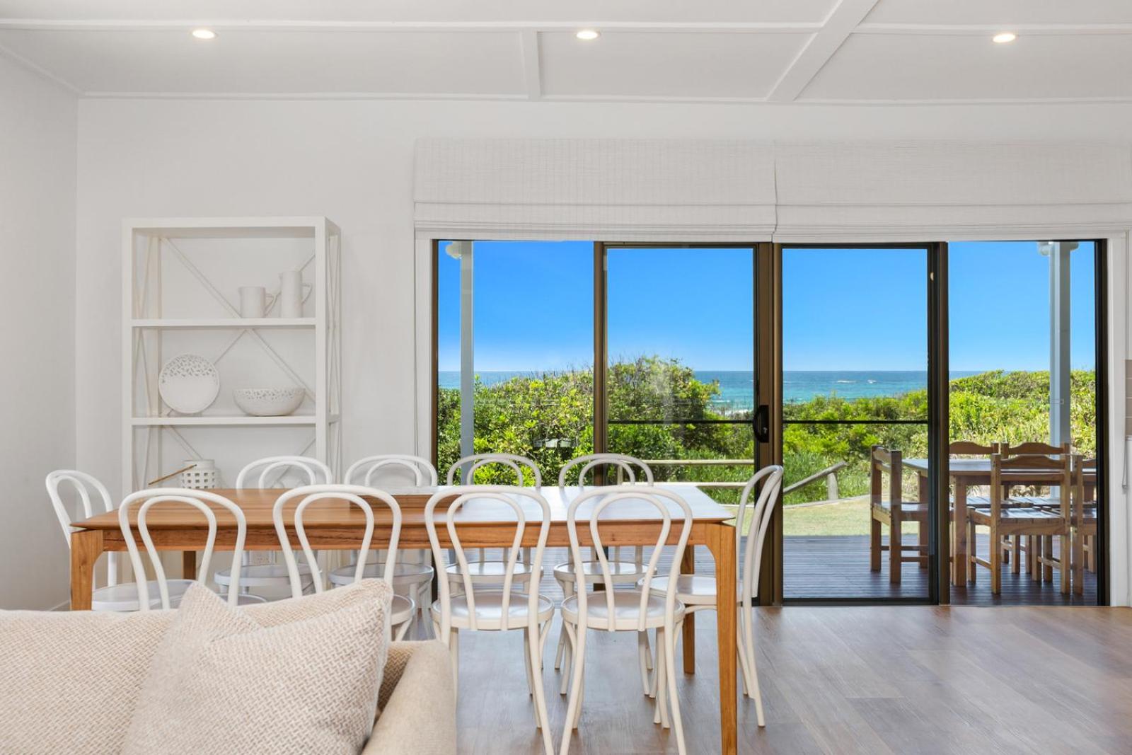 Sandpiper Beachfront House - Hastings Point