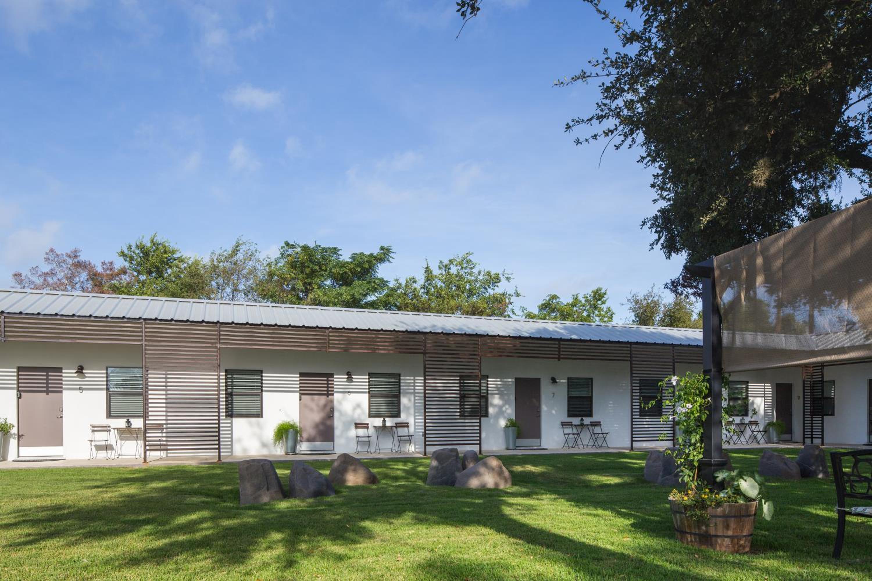 Hotel Flora and Fauna