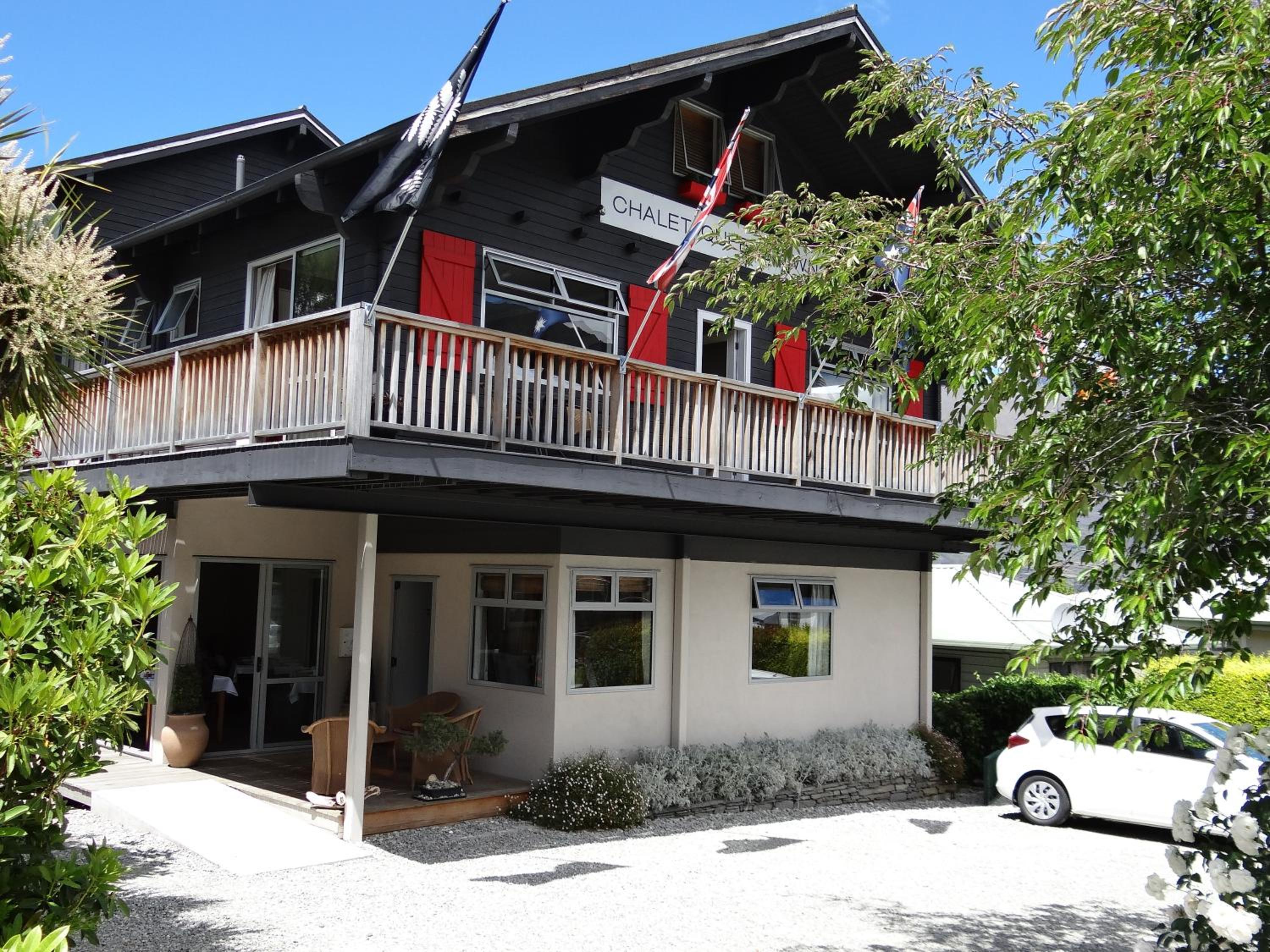 Chalet Queenstown view 4