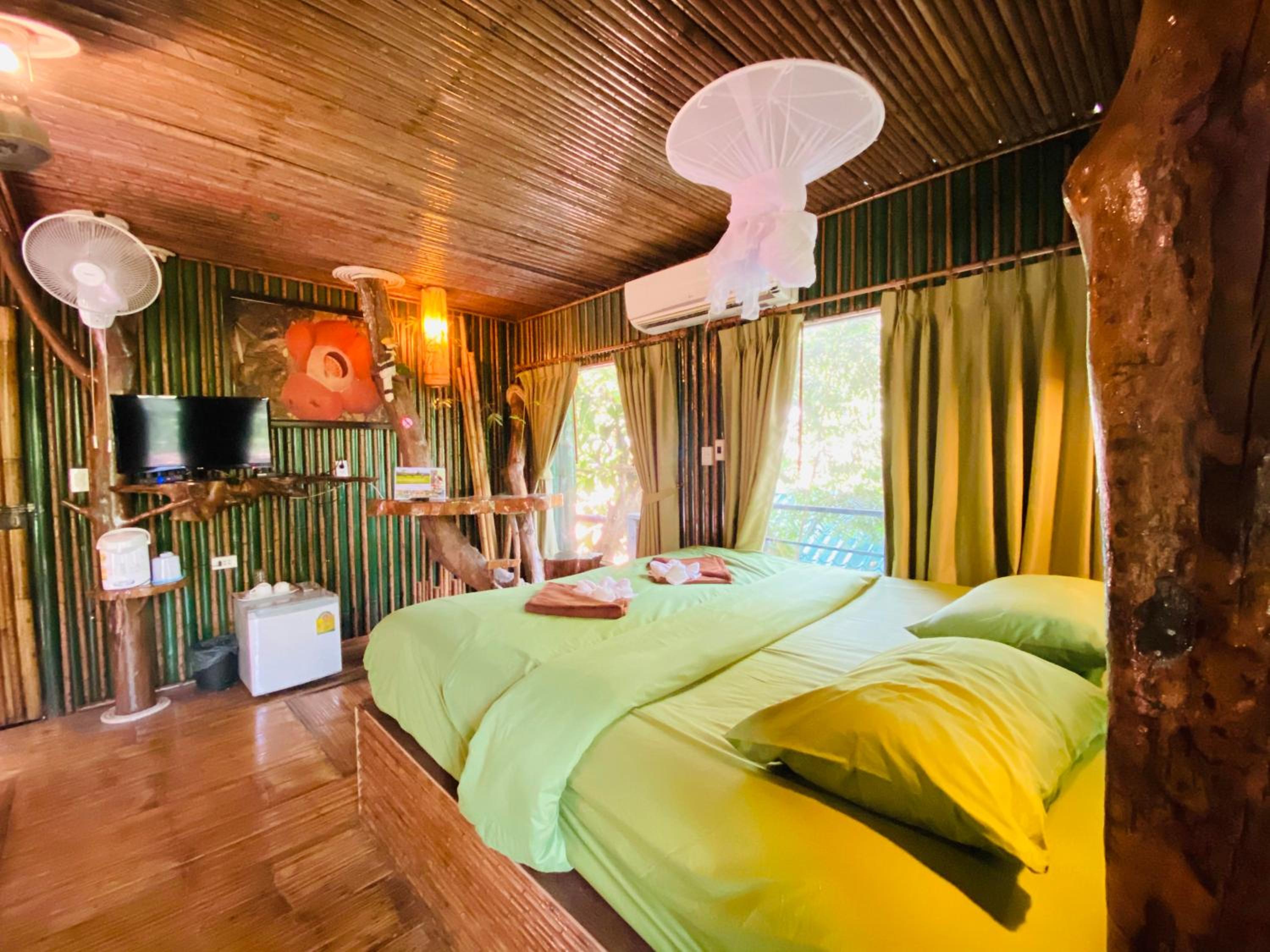 Khao Sok Tree House Resort