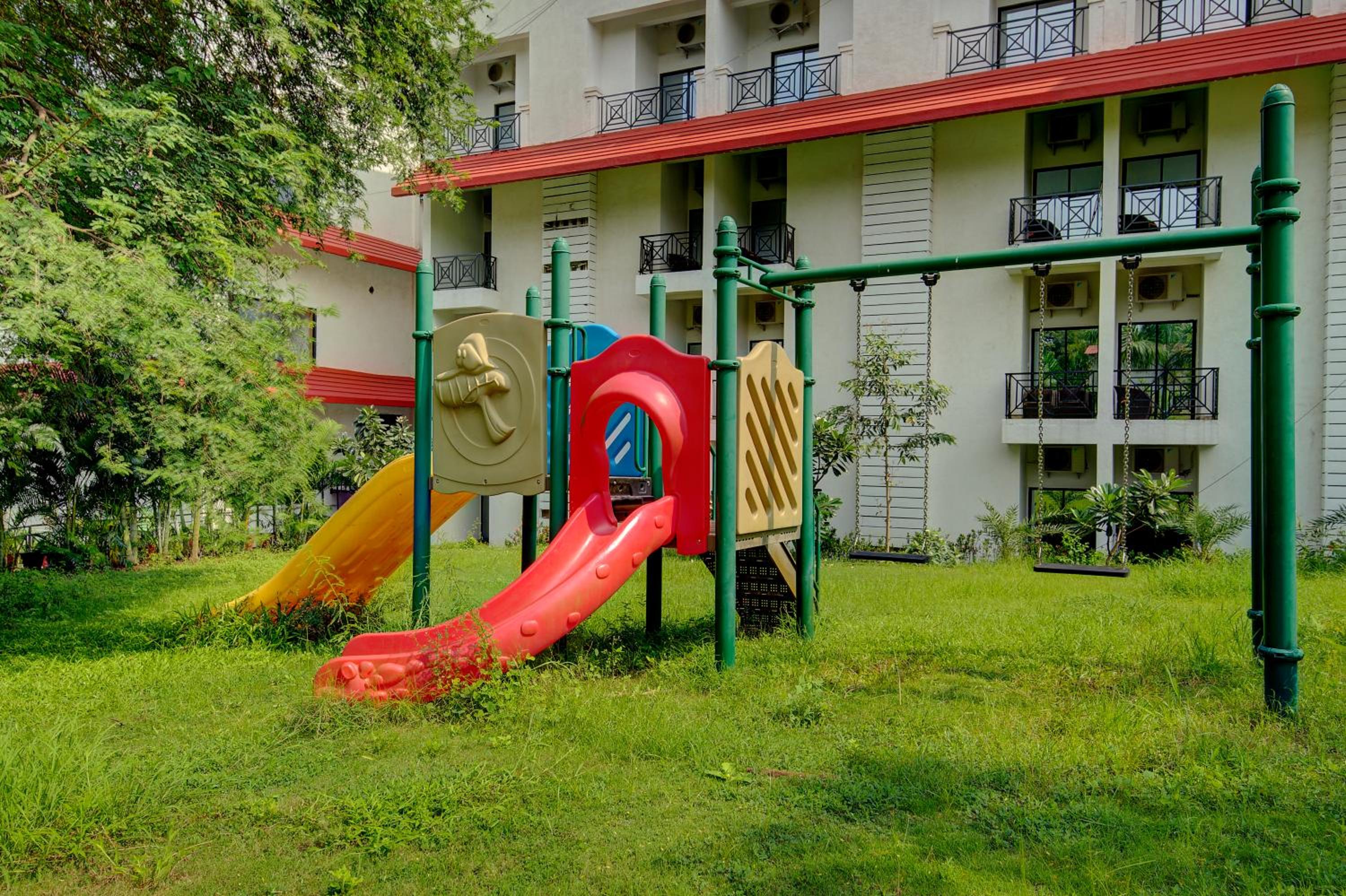 Khanvel Resort