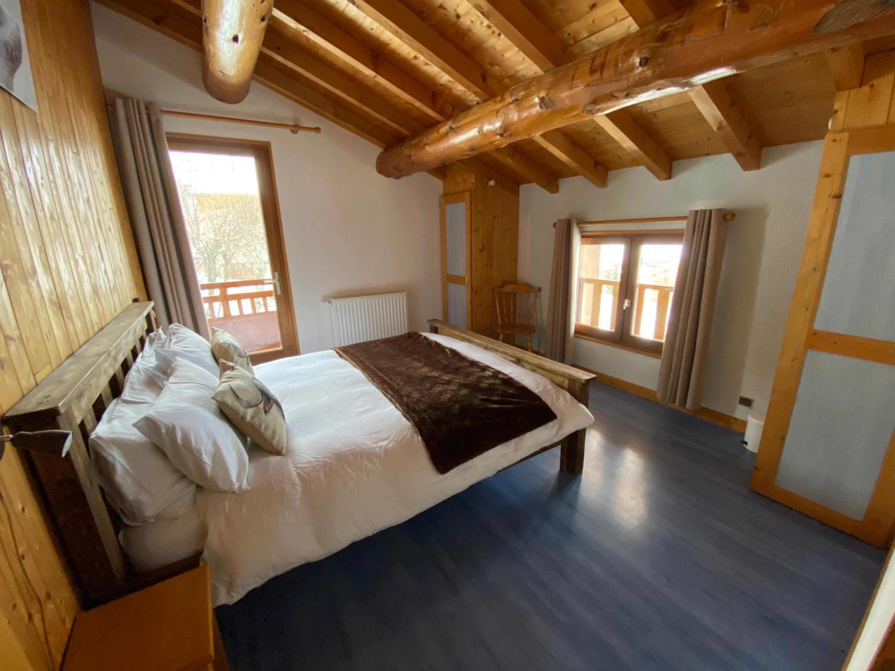 Monster Chalets
