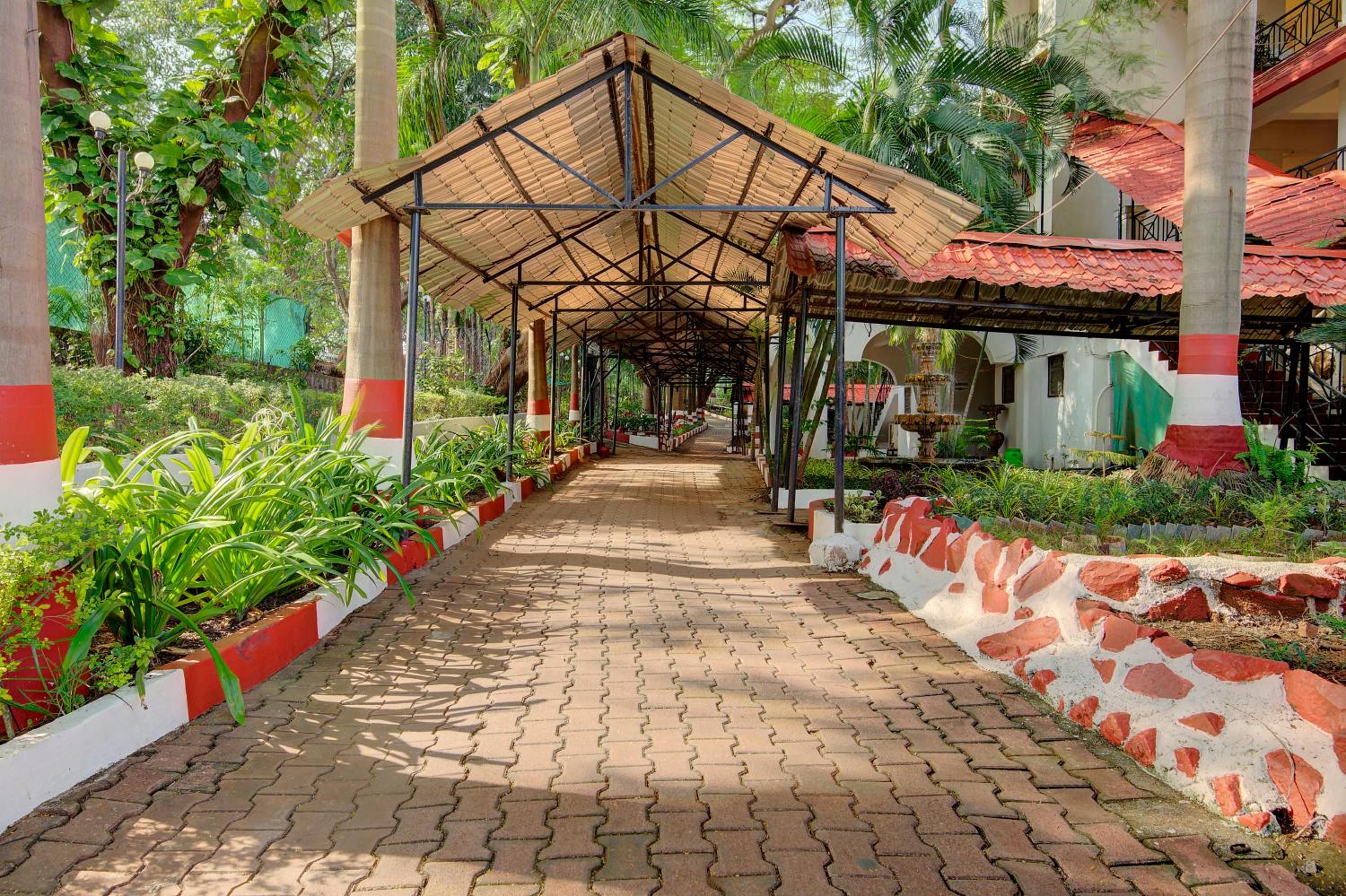 Khanvel Resort