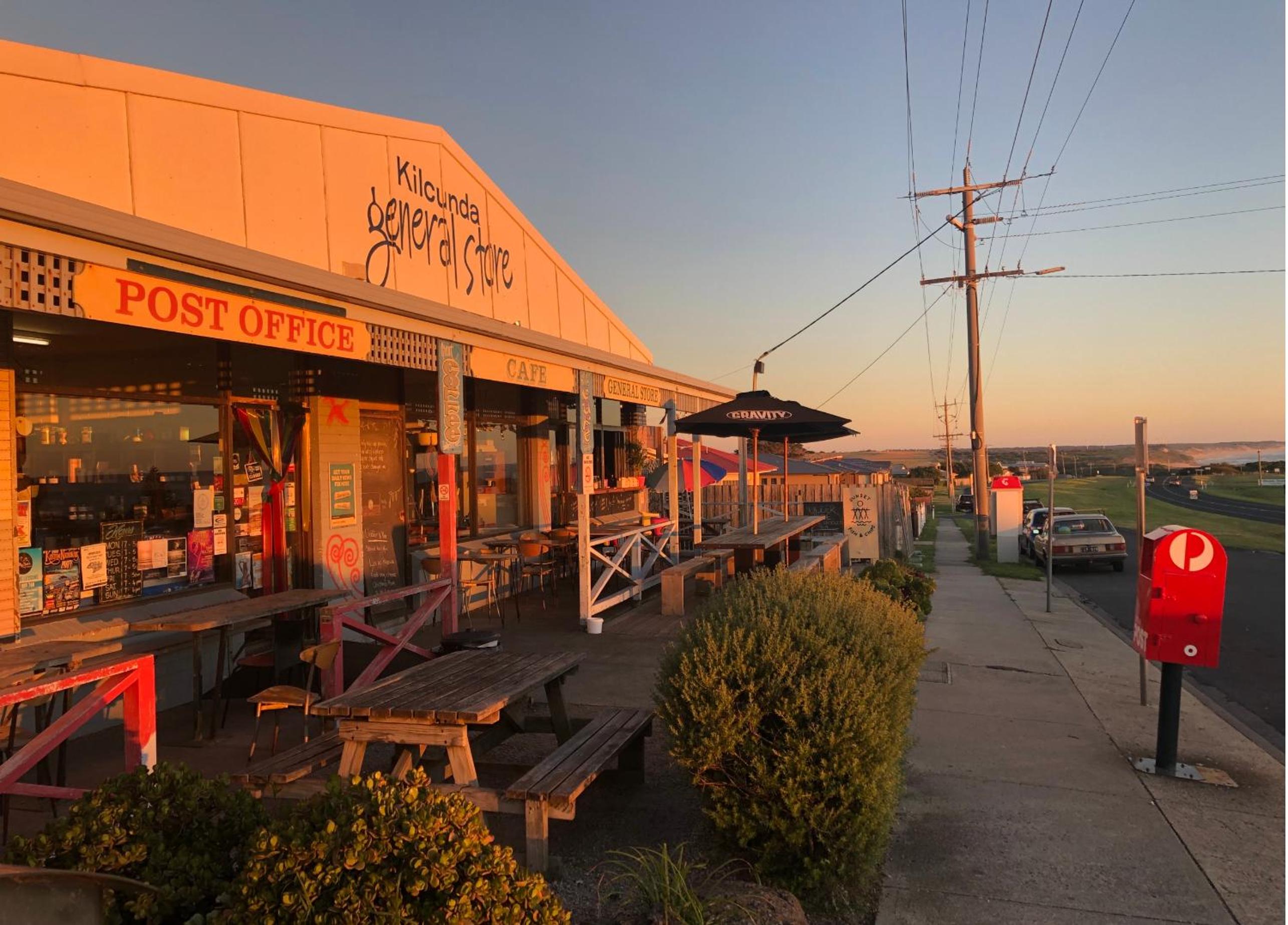 Sinnamon's By The Sea