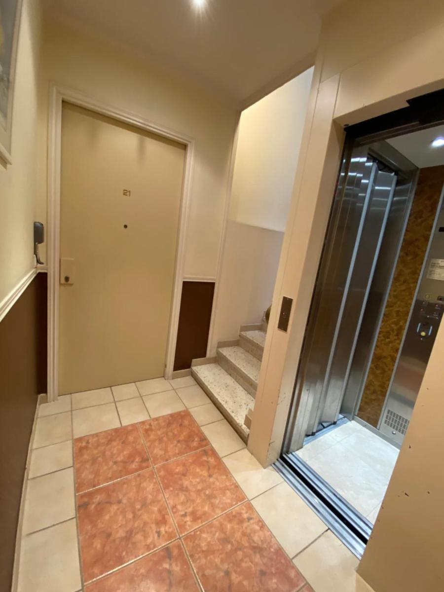 Cannes Holiday Suites view 5