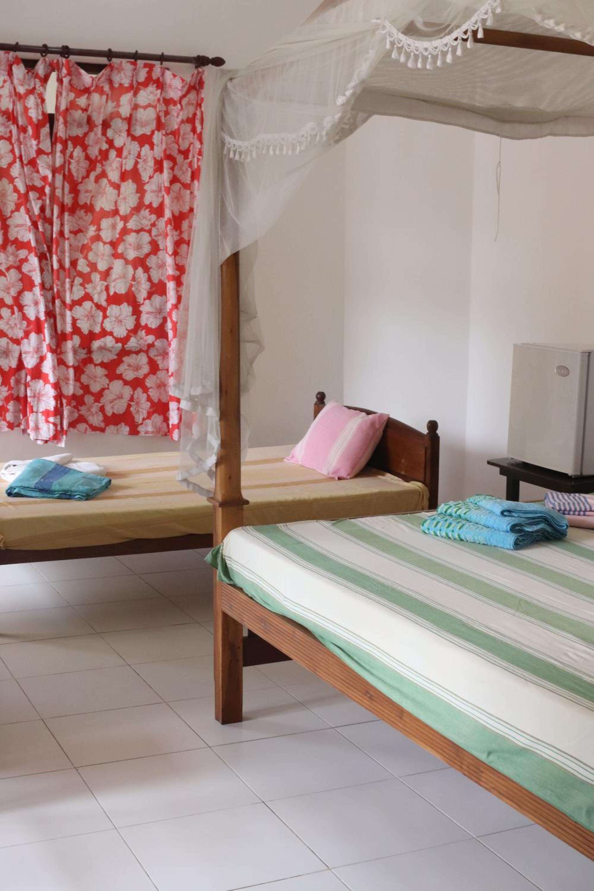 Long Beach Guest House