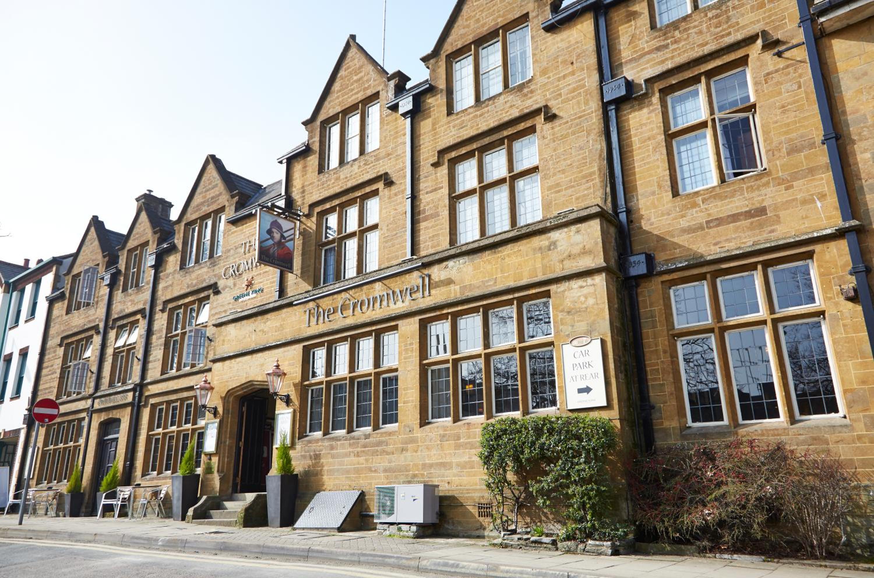 Hotel Cromwell Lodge Hotel by Greene King Inns - Image 1