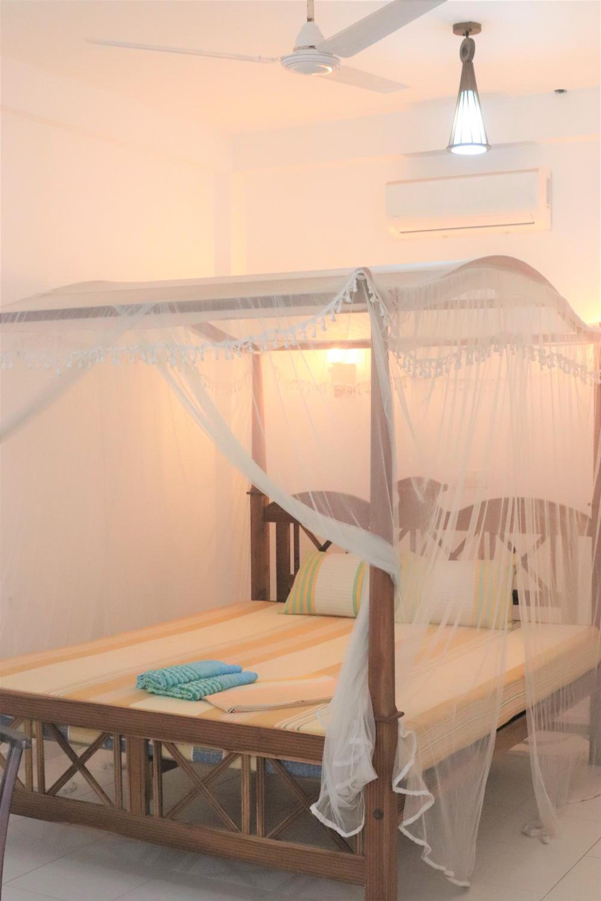 Long Beach Guest House