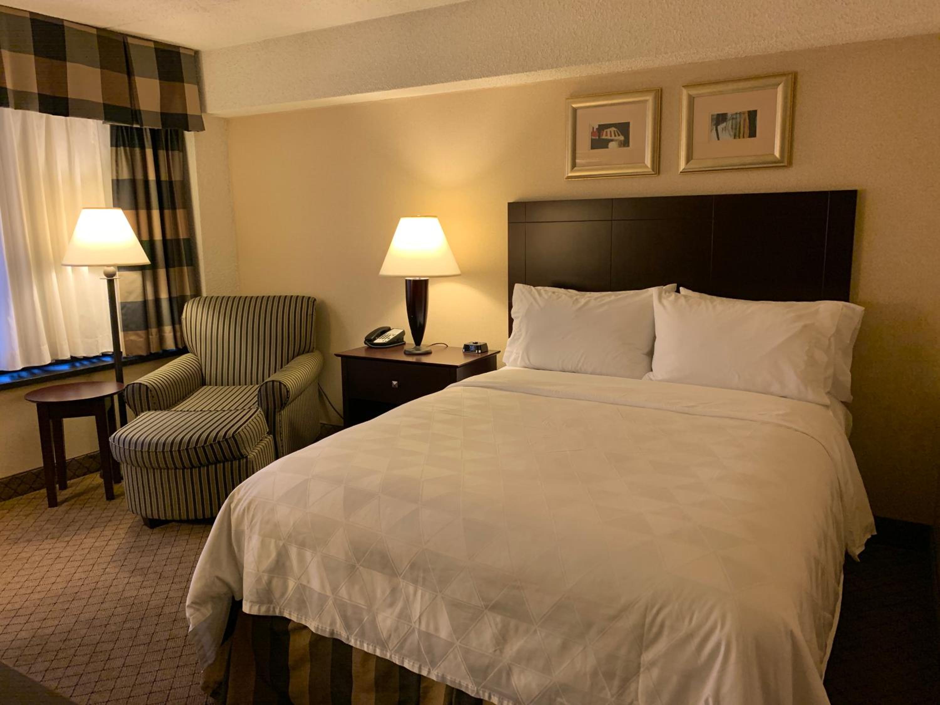 Somerset Vacations - Holiday Inn Johnstown-Downtown, an IHG Hotel - Property Image 5