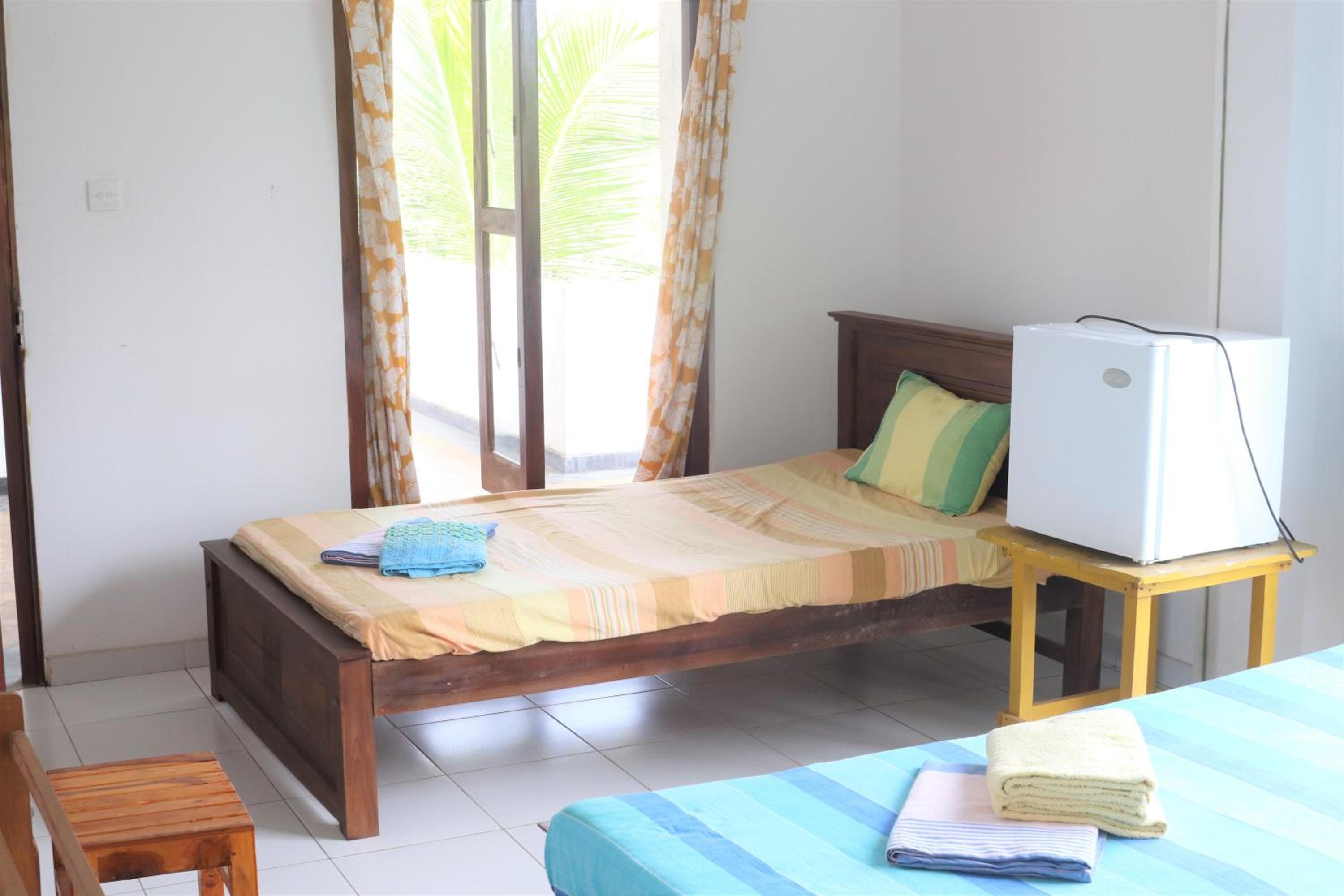 Long Beach Guest House