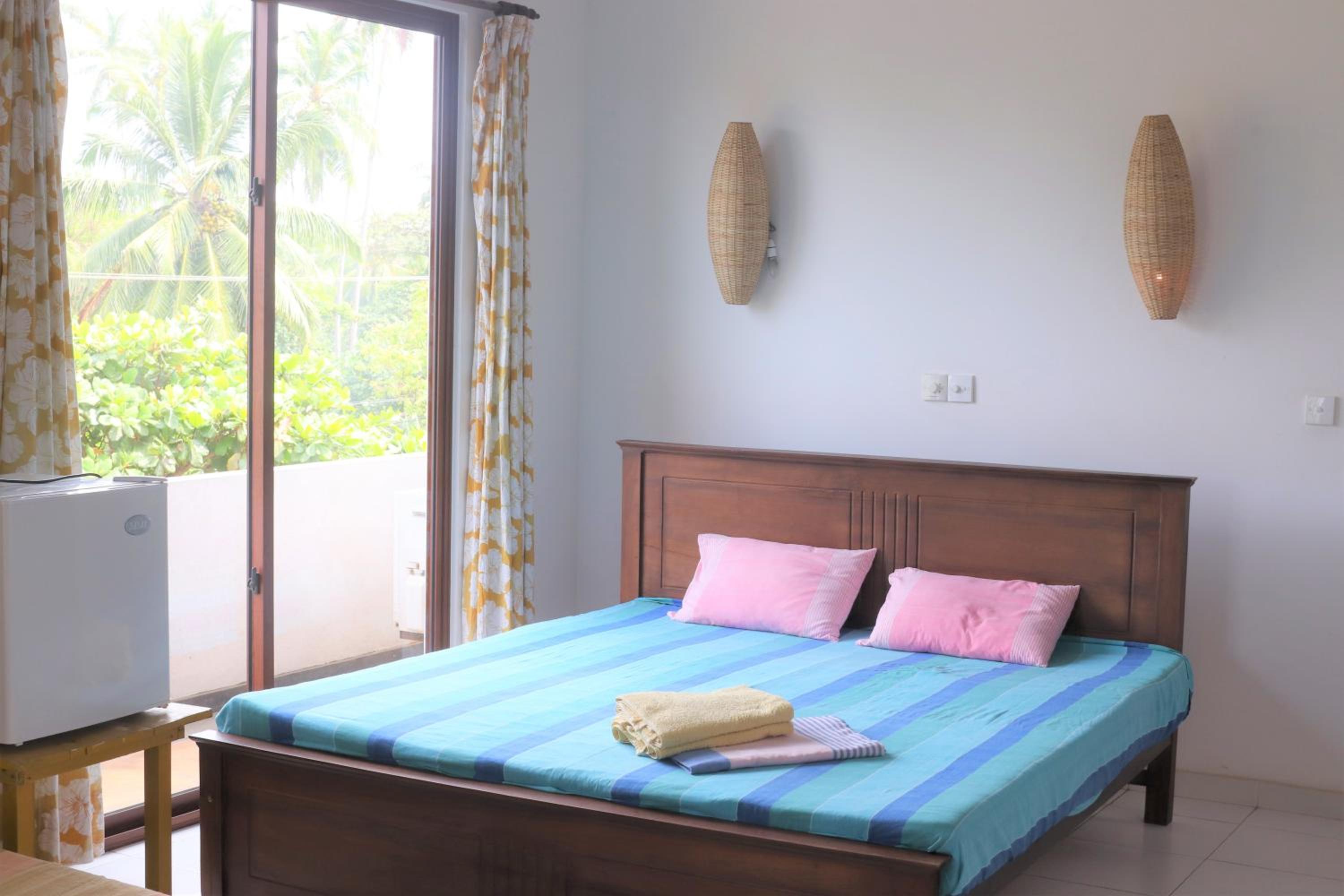 Long Beach Guest House