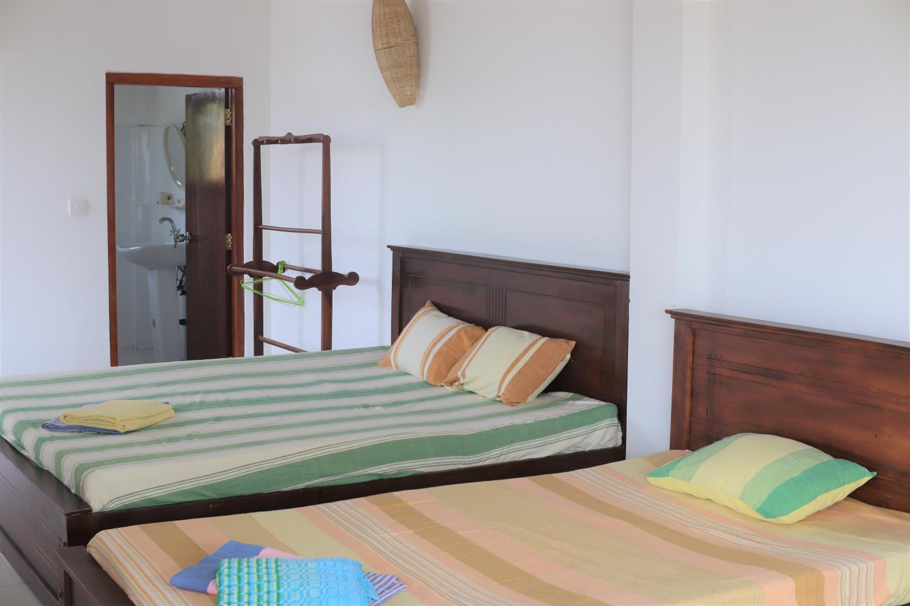 Long Beach Guest House