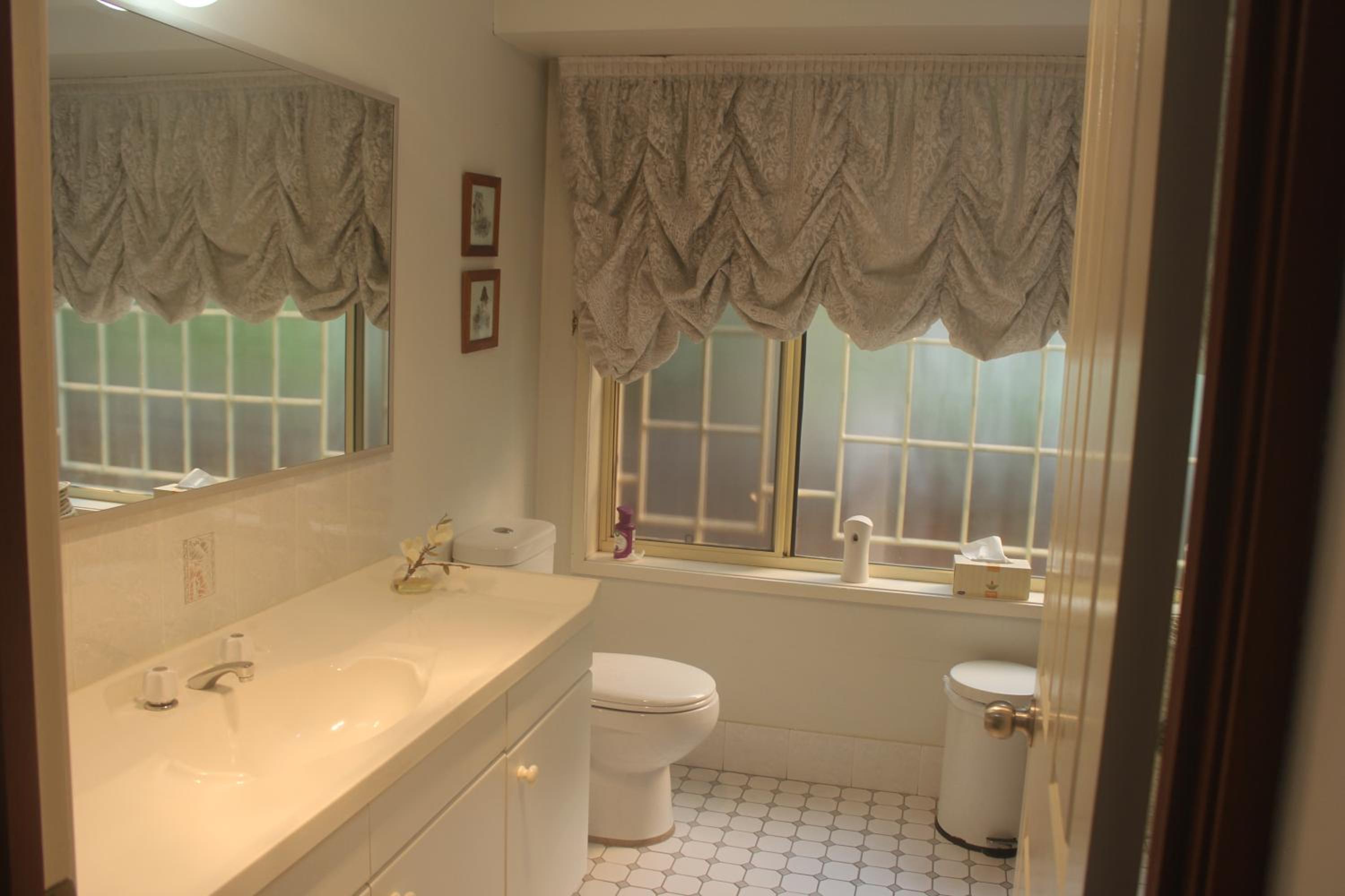 JOHN HUNTER B&B