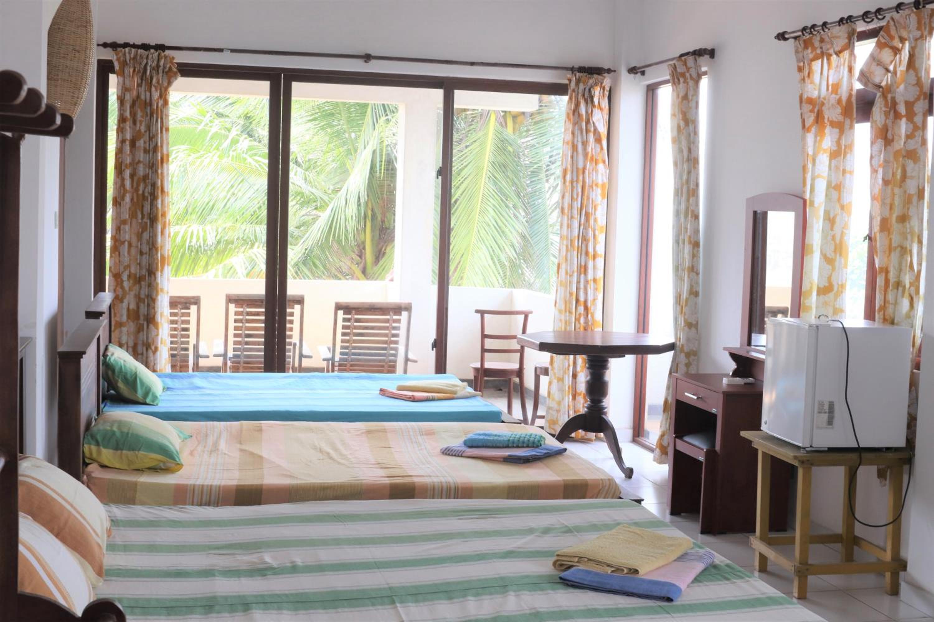 Long Beach Guest House