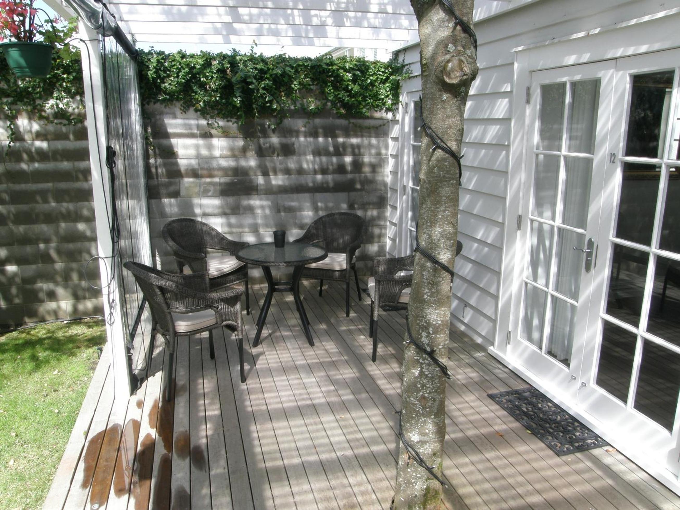 Ponsonby Manor