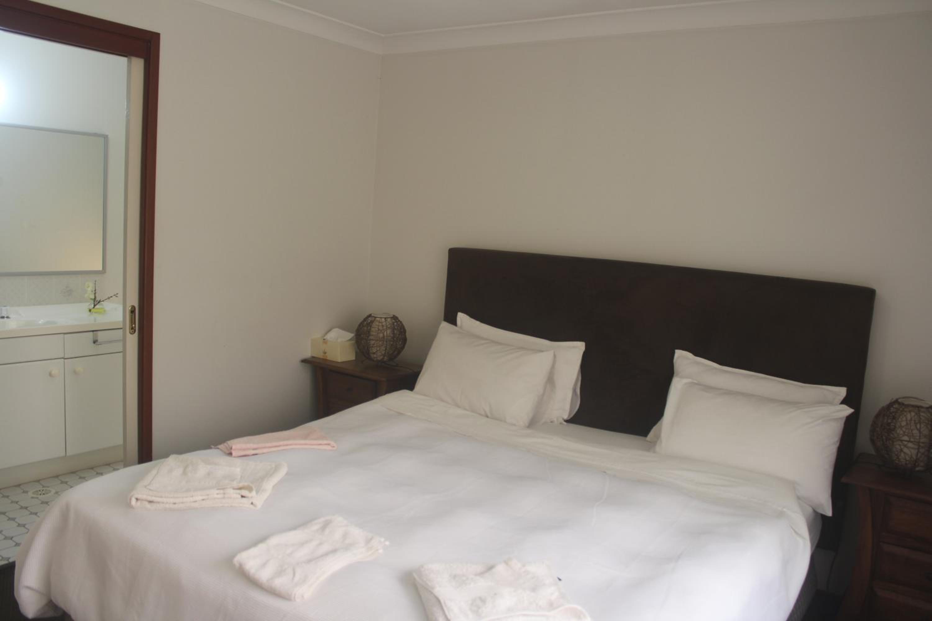 JOHN HUNTER B&B