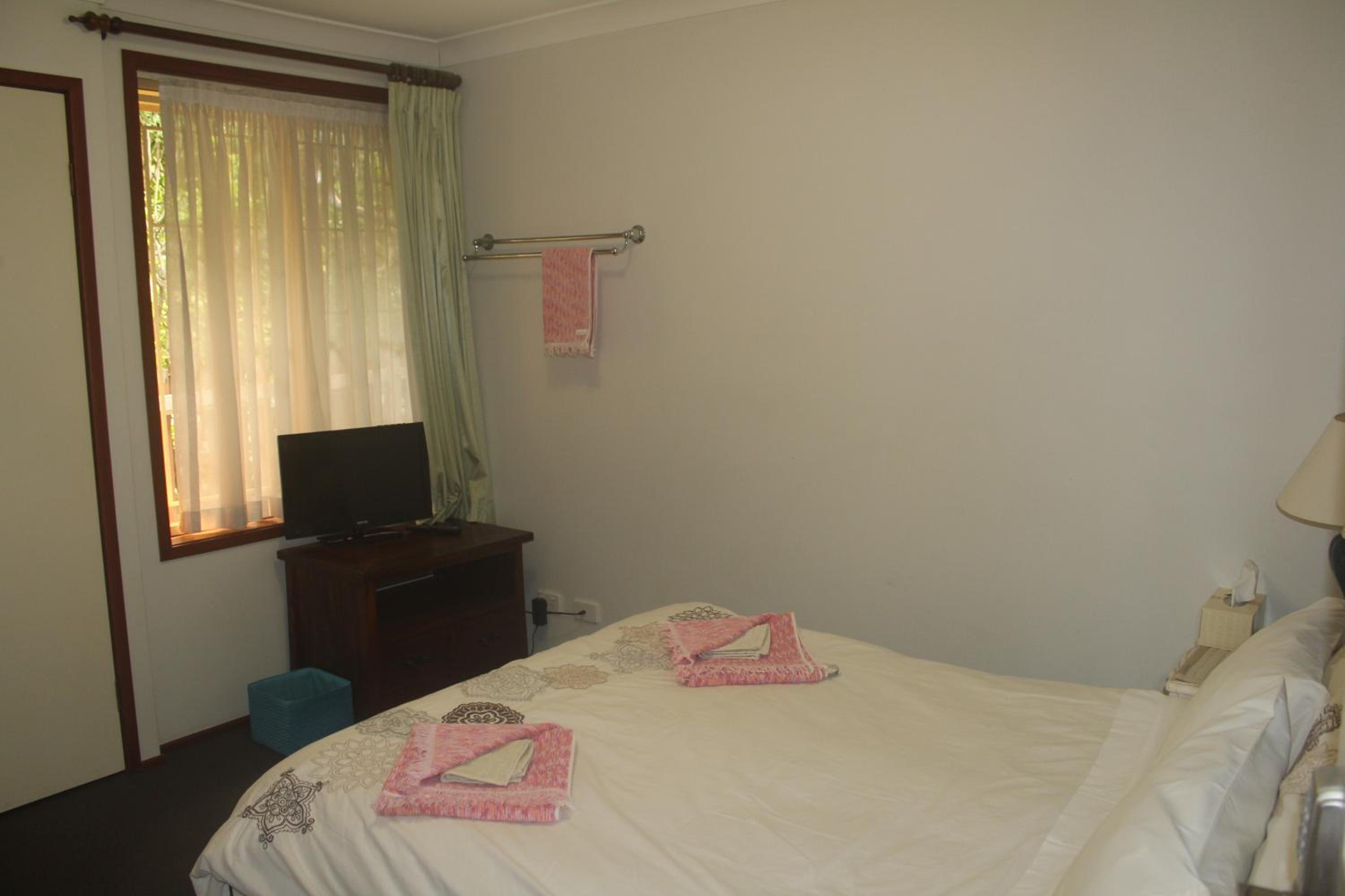 JOHN HUNTER B&B