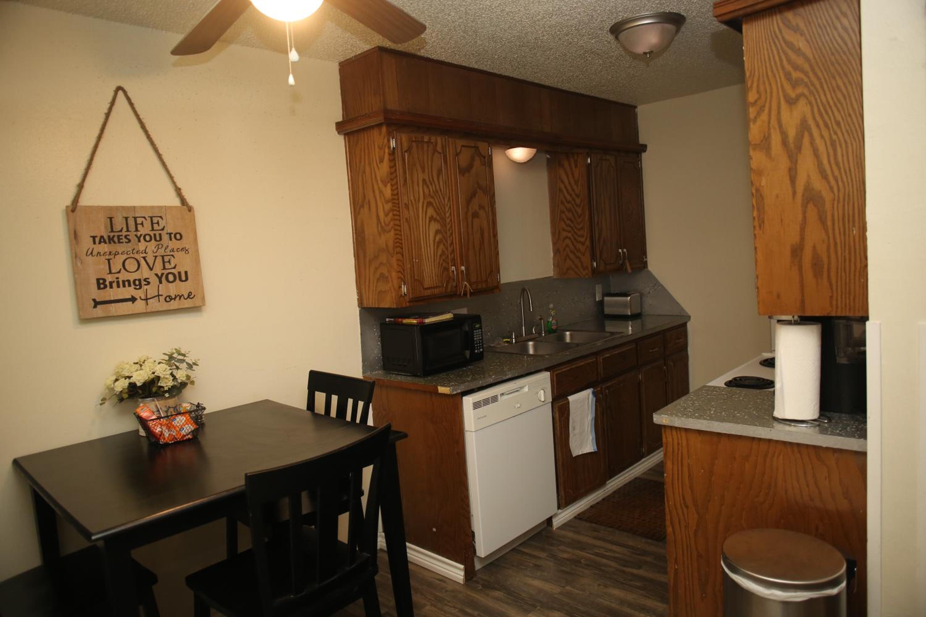 2 bed/ 1 bath next to Ft. Sill view 4