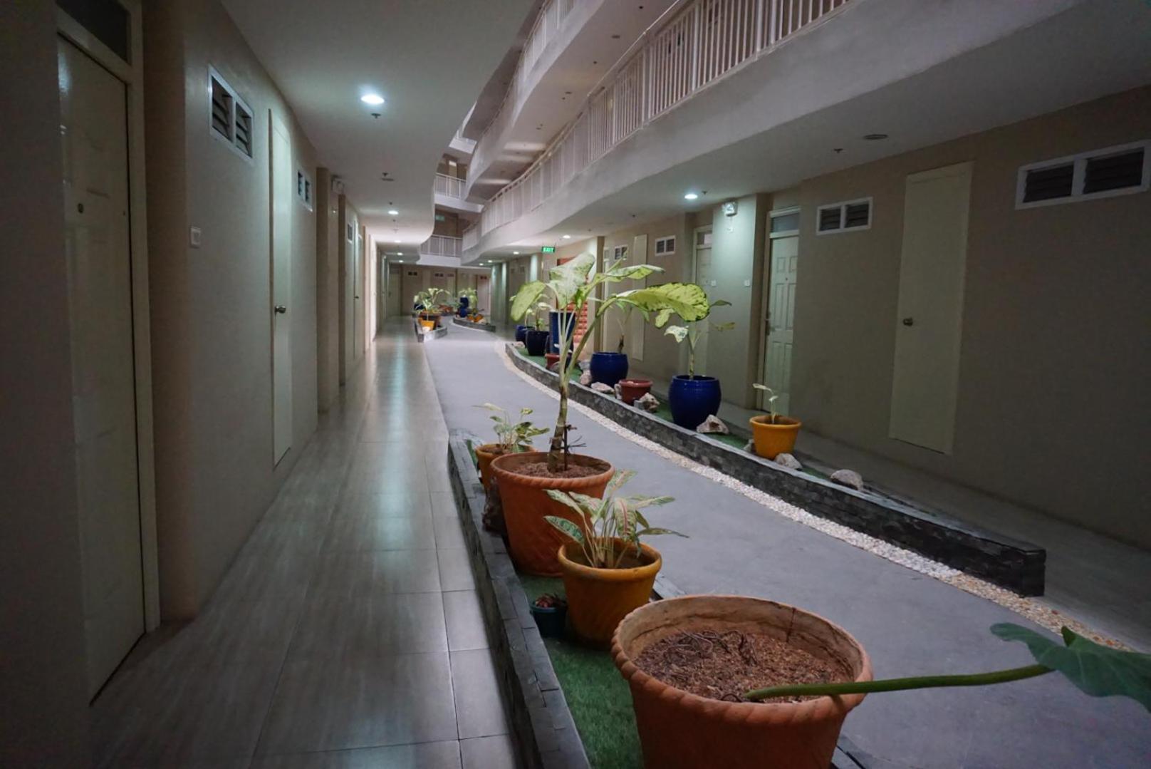 Cozy condo unit 5mins from Mactan Cebu Int'l Airport with Netflix view 3