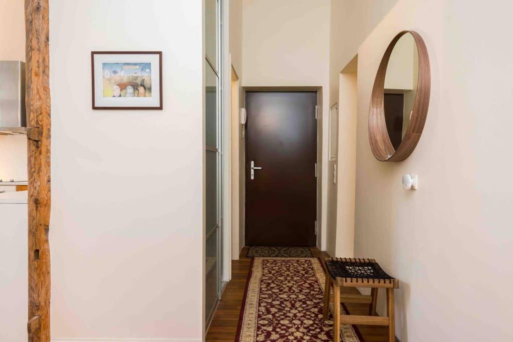 Best location, beautiful and quiet Old Town apt. view 3
