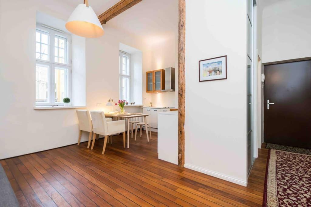 Best location, beautiful and quiet Old Town apt. view 4