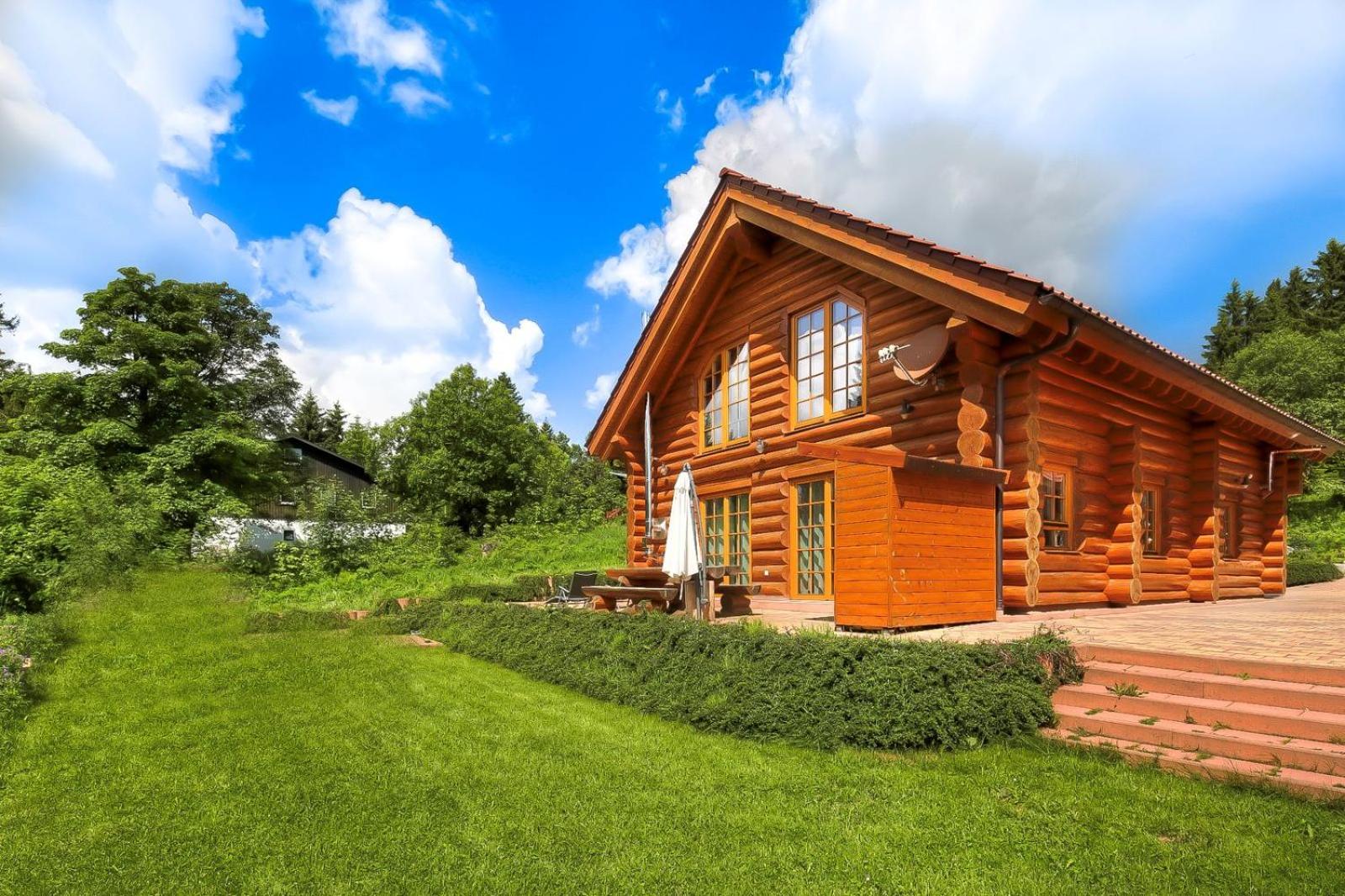 Luxus-Ferienhaus Blockhaus Chalet Nr 2 Toplage am Feldberg mit Sauna, Outdoor-Hottub, Kamin auf 1300m üM