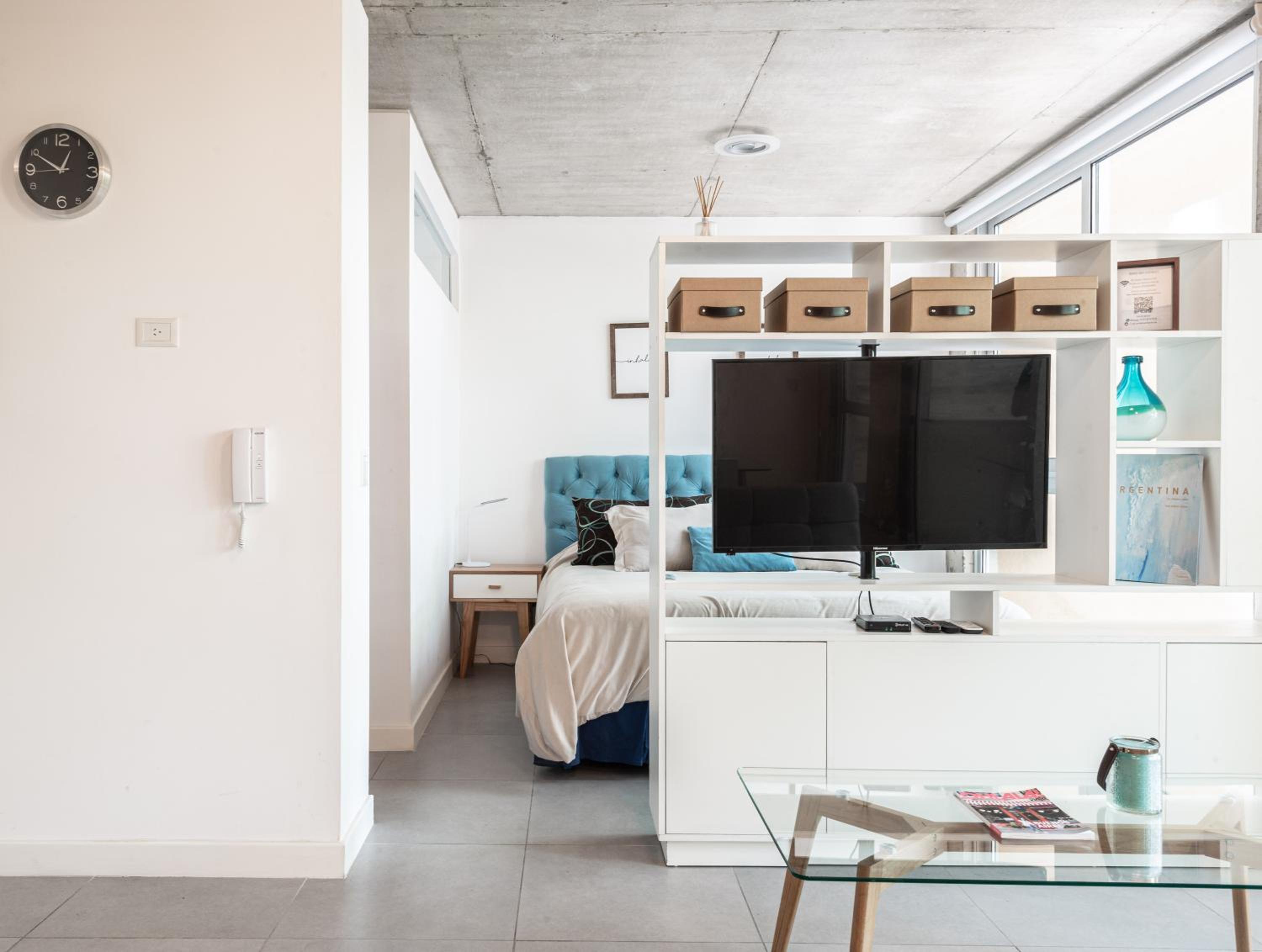 Moderno departamento con TV reversible - By BUMEN