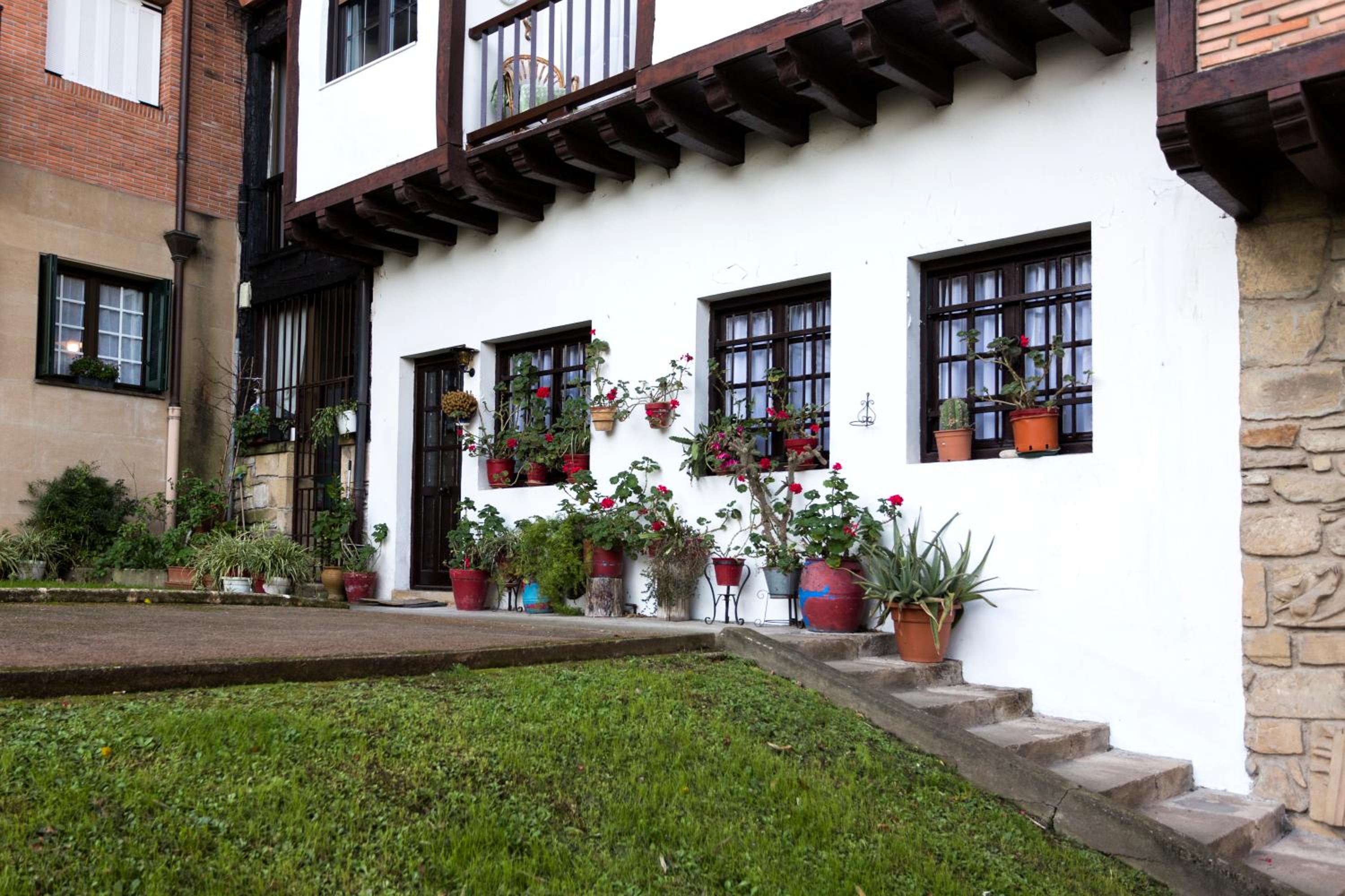 Olerki by Smiling Rentals view 4