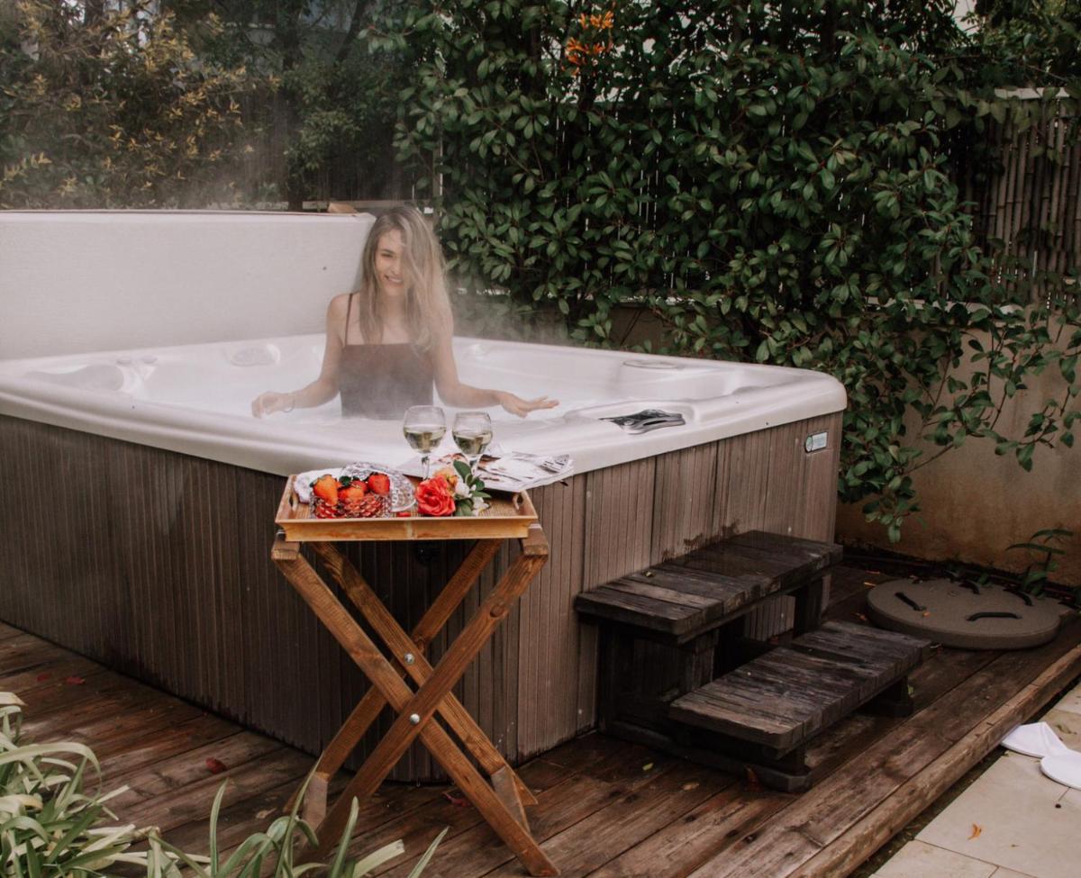 Jacuzzi