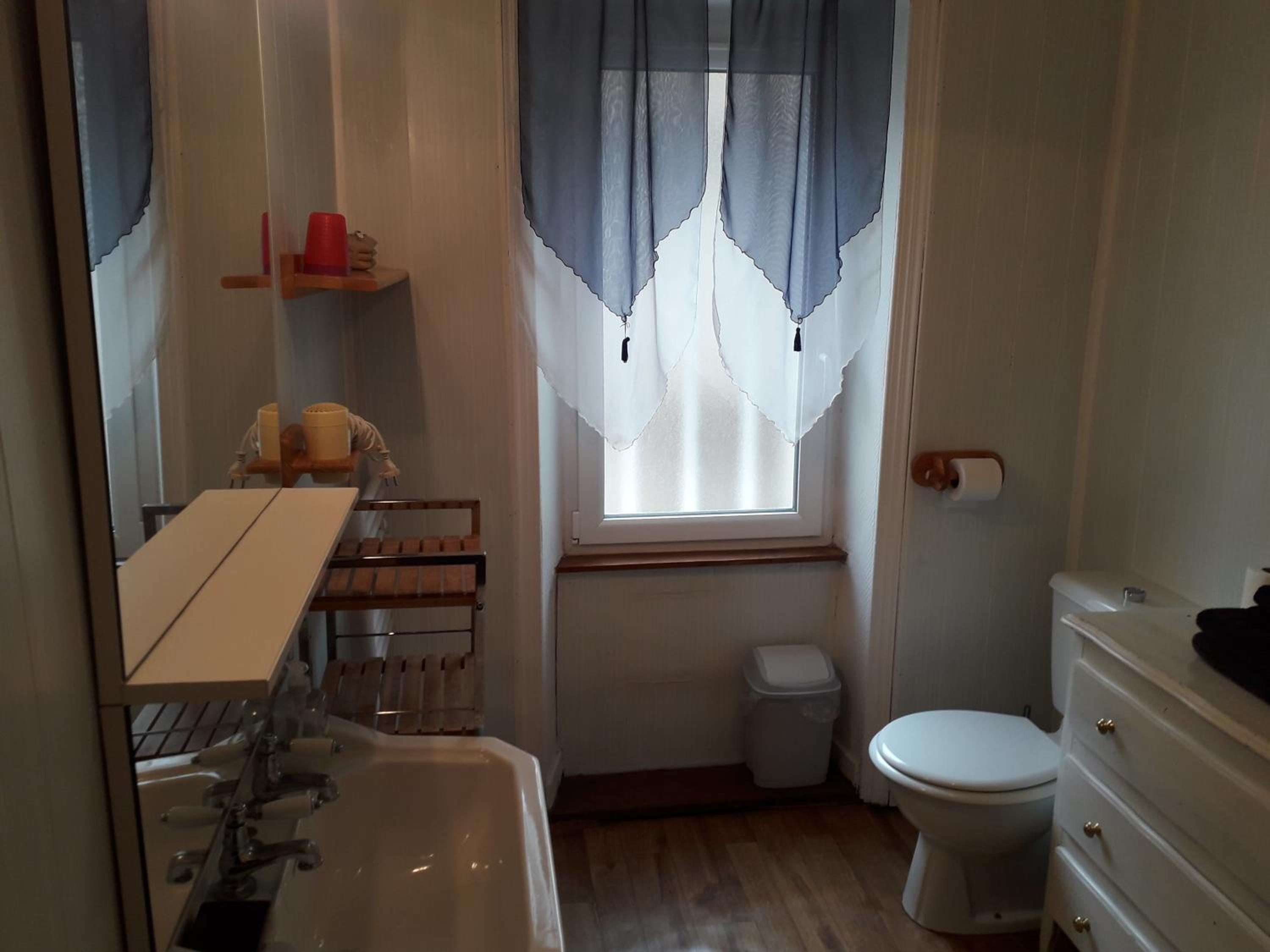 Photo 42