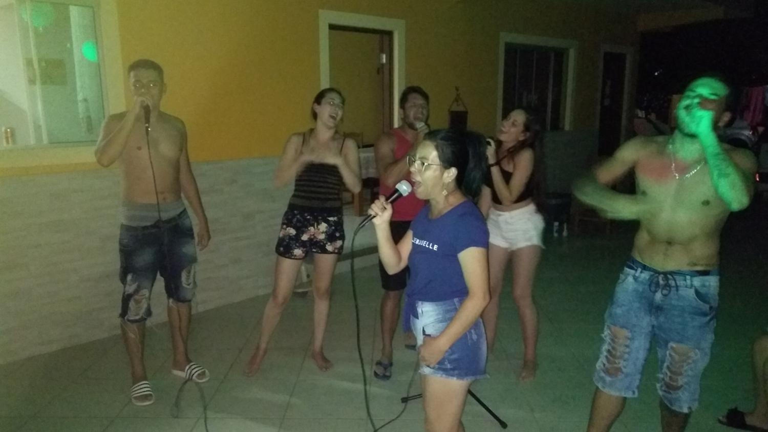 Amplo Apartamento na Pinheira