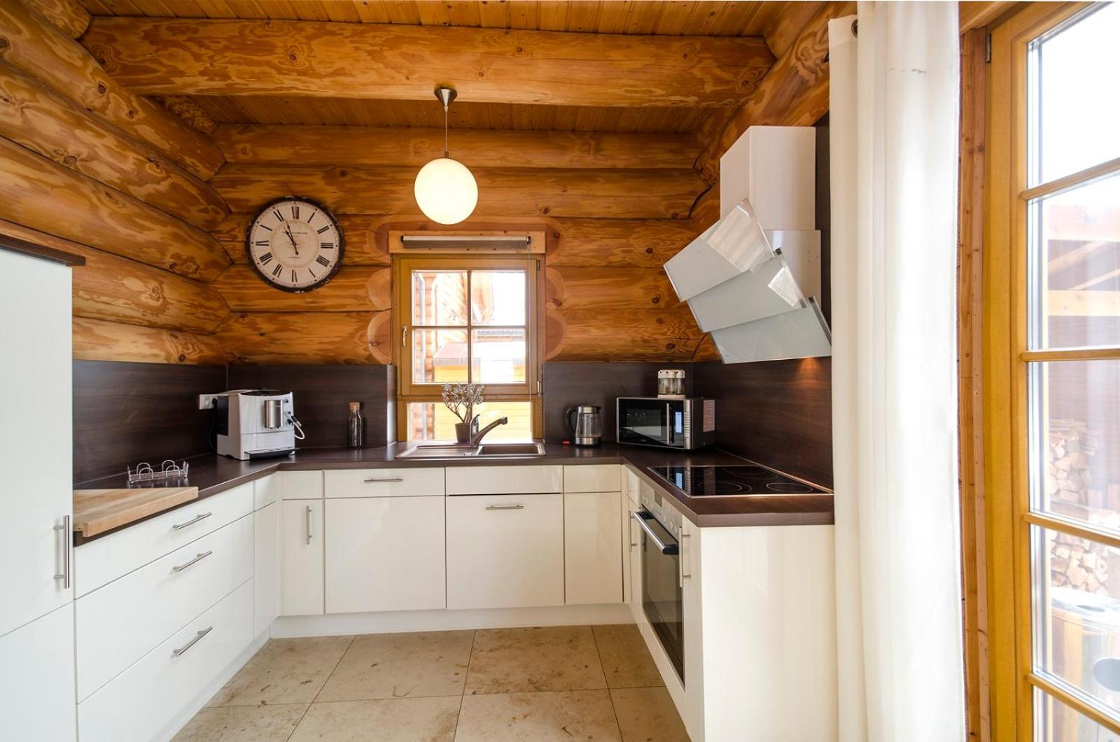 Luxus-Ferienhaus Blockhaus Chalet Nr 2 Toplage am Feldberg mit Sauna, Outdoor-Hottub, Kamin auf 1300m üM