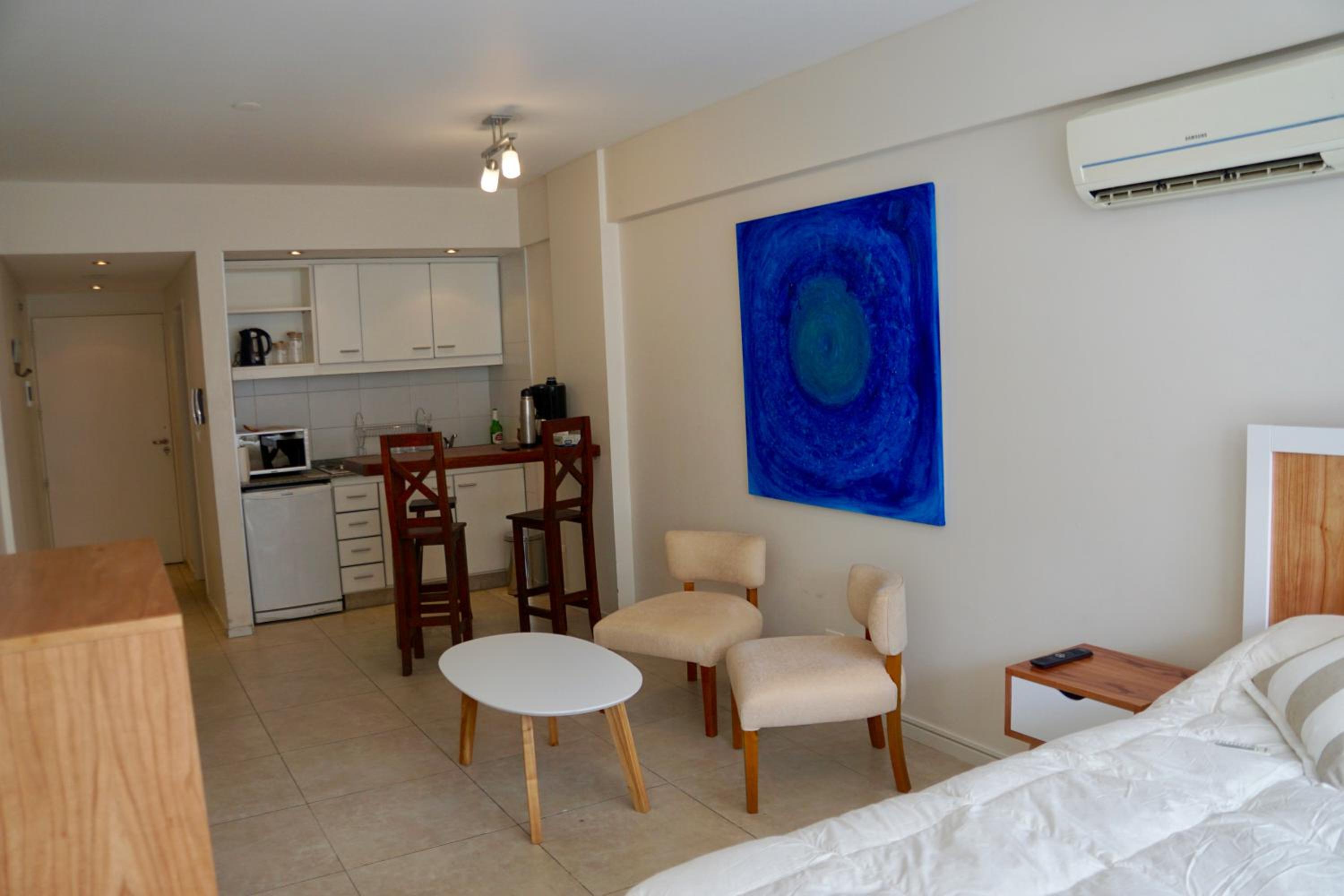 Modern Studio with private Balcony in San Telmo