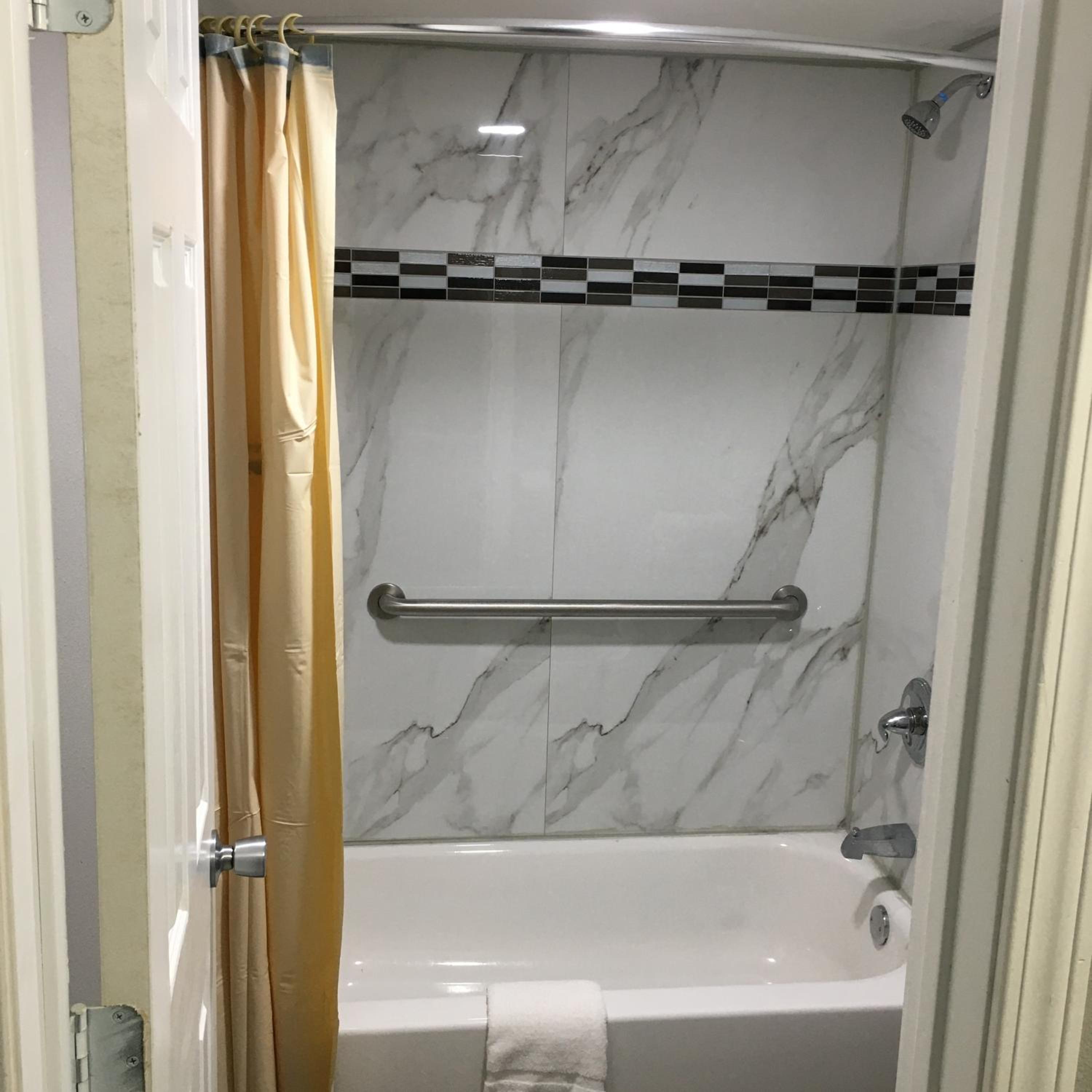 Travel Inn  Suites - Property Image 6