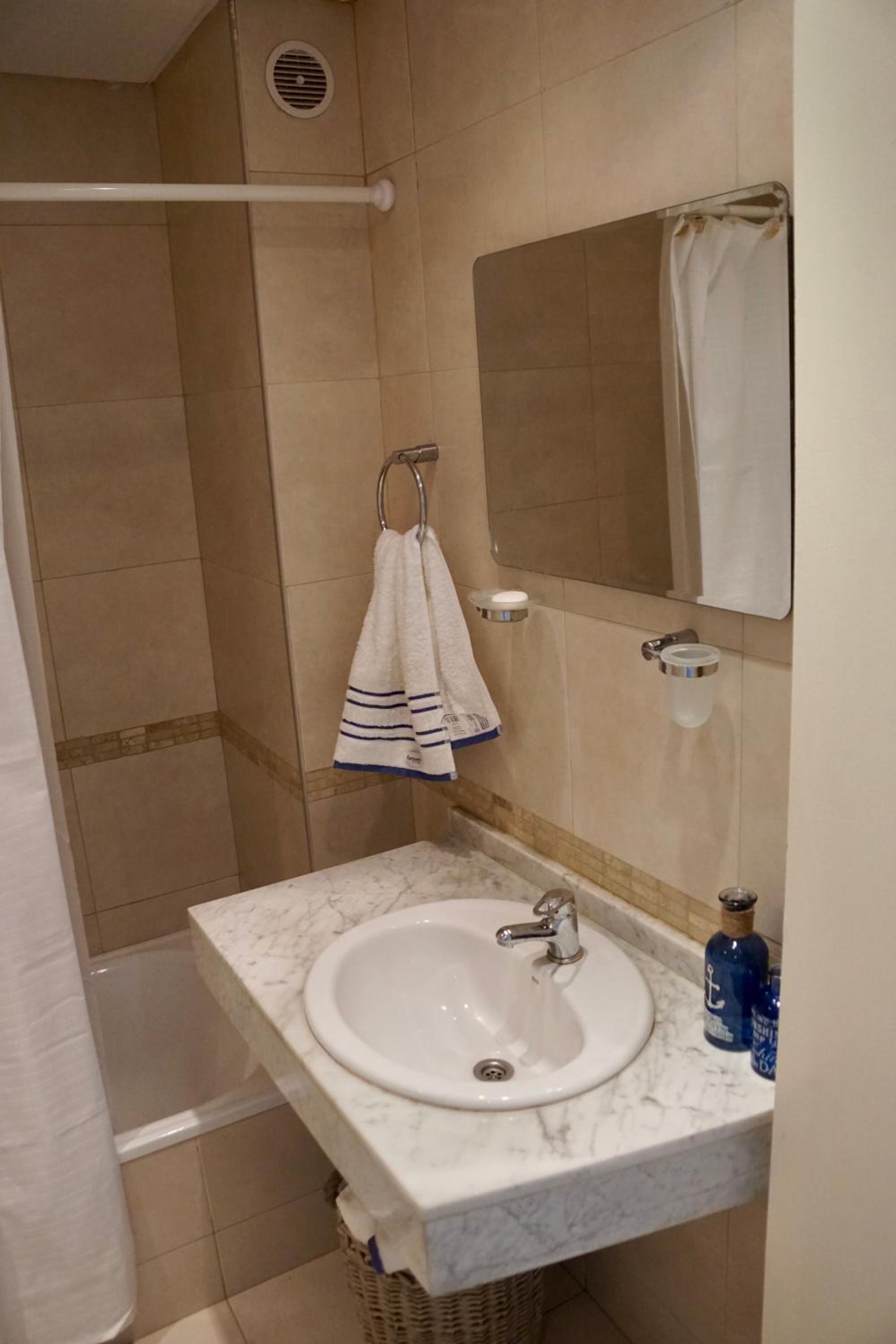 Modern Studio with private Balcony in San Telmo