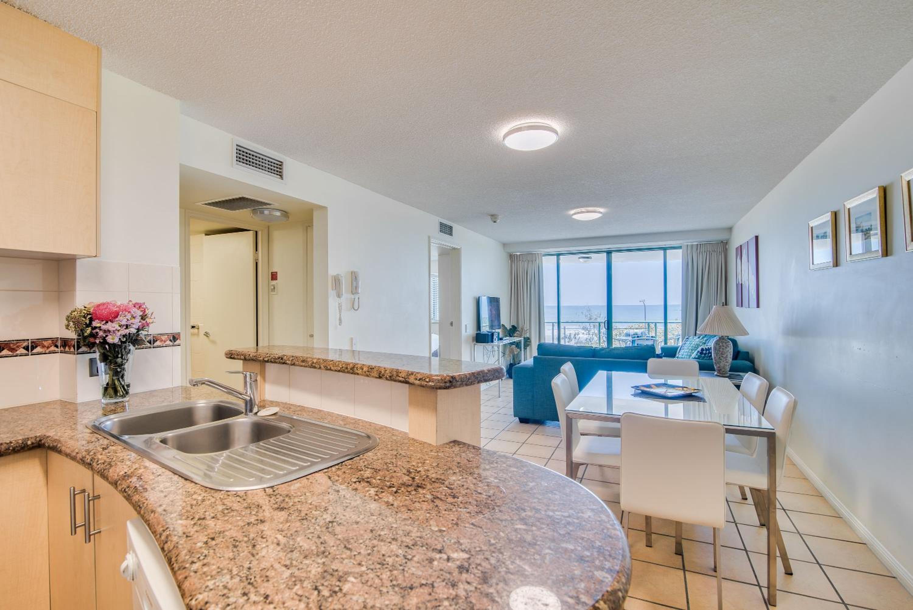 Grand Palais Boolarong Beachside Apartments